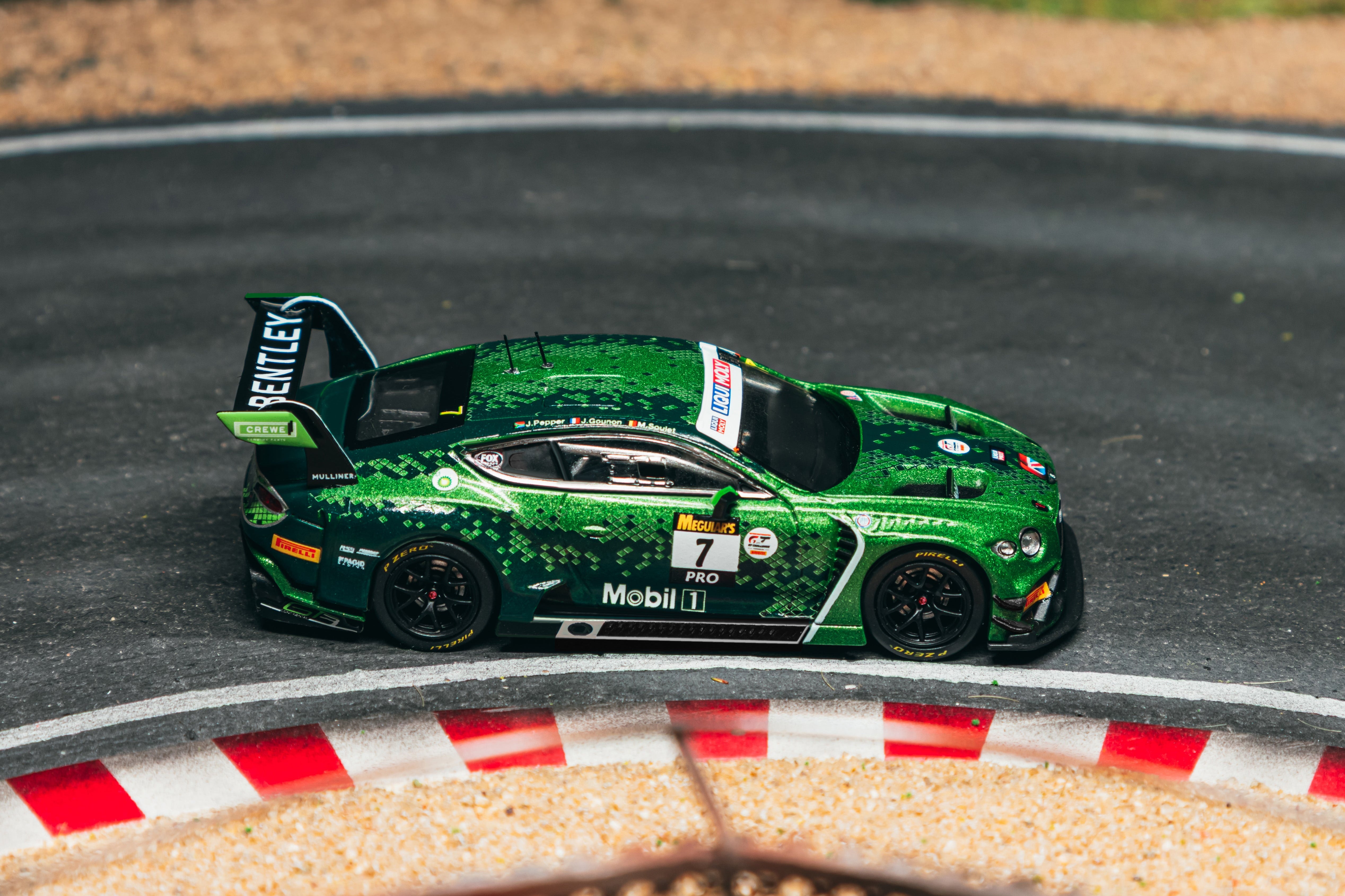 1/64 Bentley Continental GT3 Bathurst 12 Hour 2020 Winner #7 Special Edition - Tarmac Works x iXO Models HOBBY64