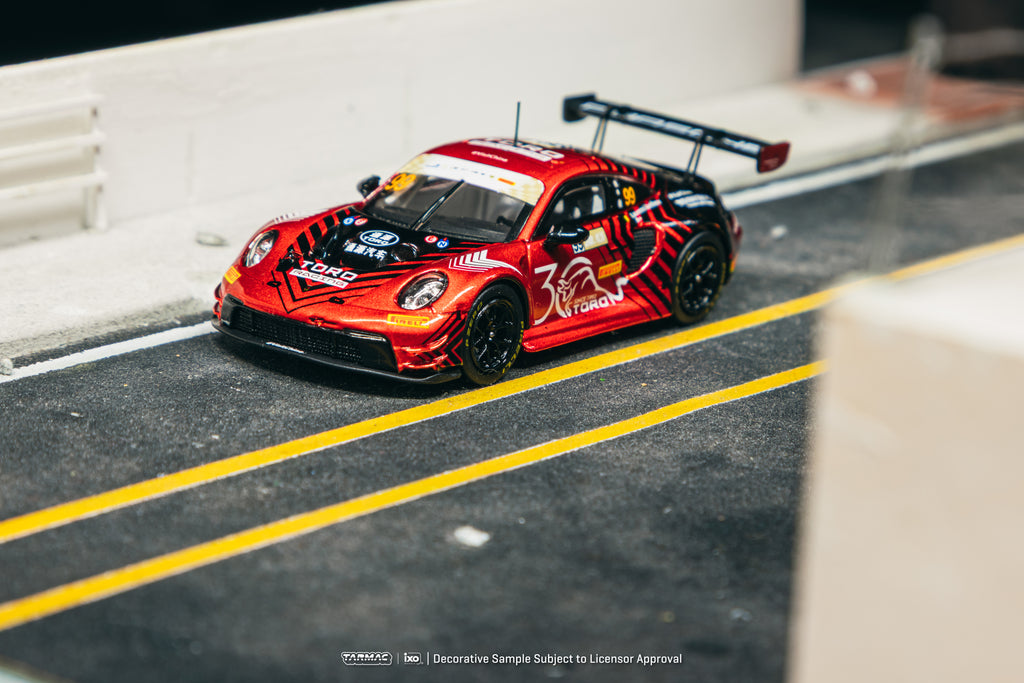 Tarmac Works X iXO Models 1/64 Porsche 911 GT3 R Macau GT Cup - FIA GT World Cup 2023 #99 -Hobby Expo China 2025 Special Edition- HOBBY64
