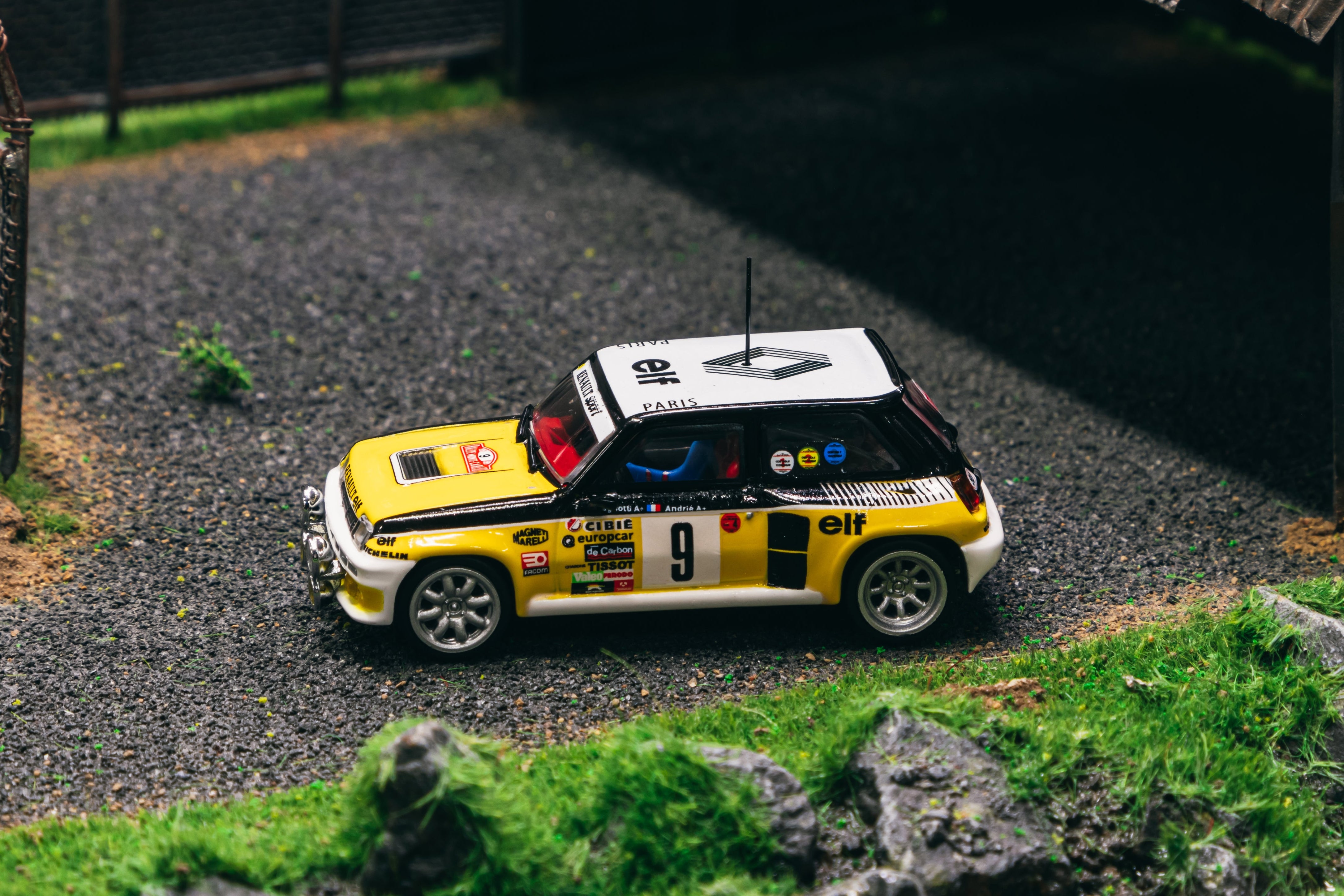 1/64 Renault 5 Turbo Monte Carlo Rally 1981 #9 Winner - Tarmac Works HOBBY64
