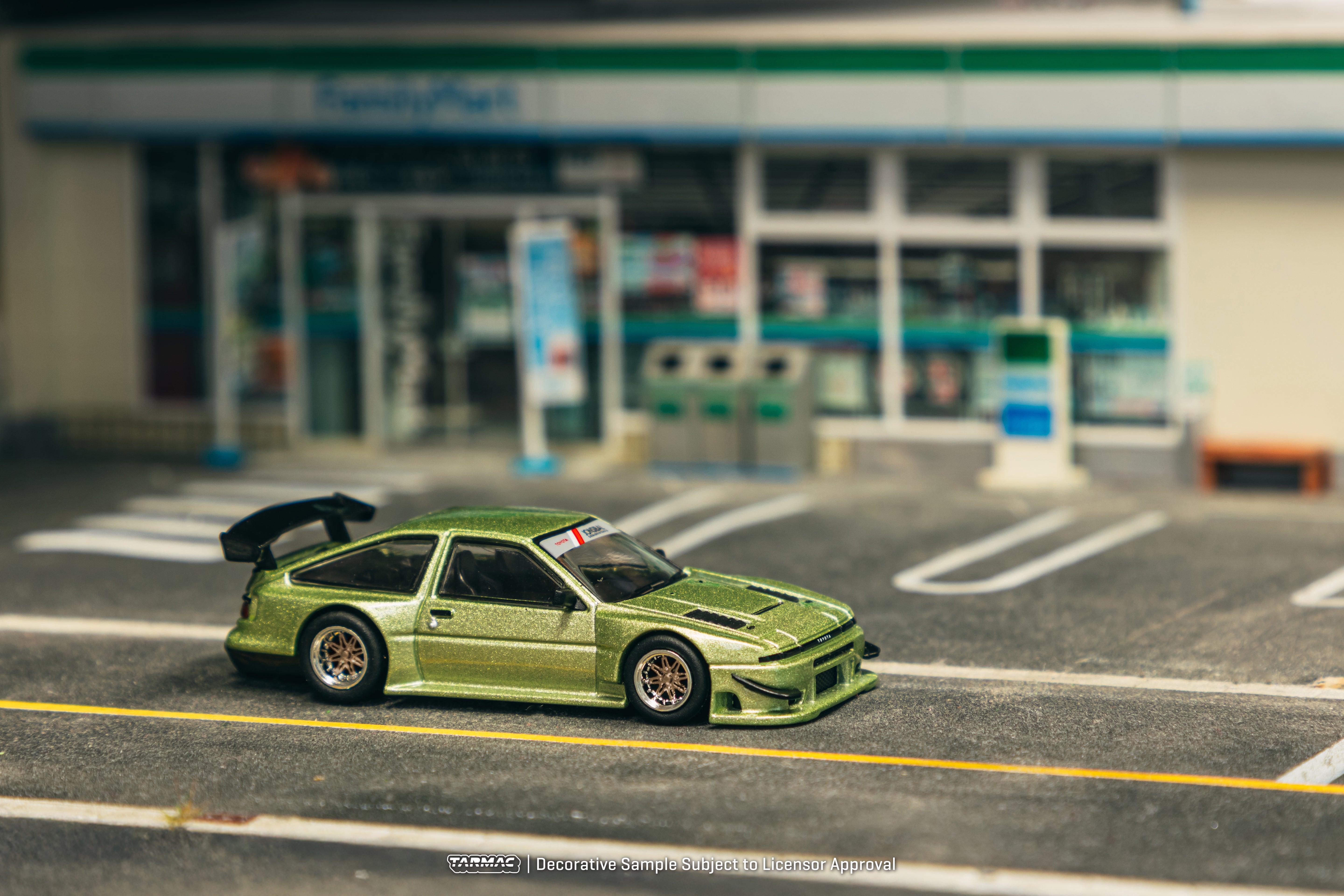 1/64 Toyota Sprinter Trueno AE86 Widebody Green - Designed by Jon Sibal - Tarmac Works GLOBAL64