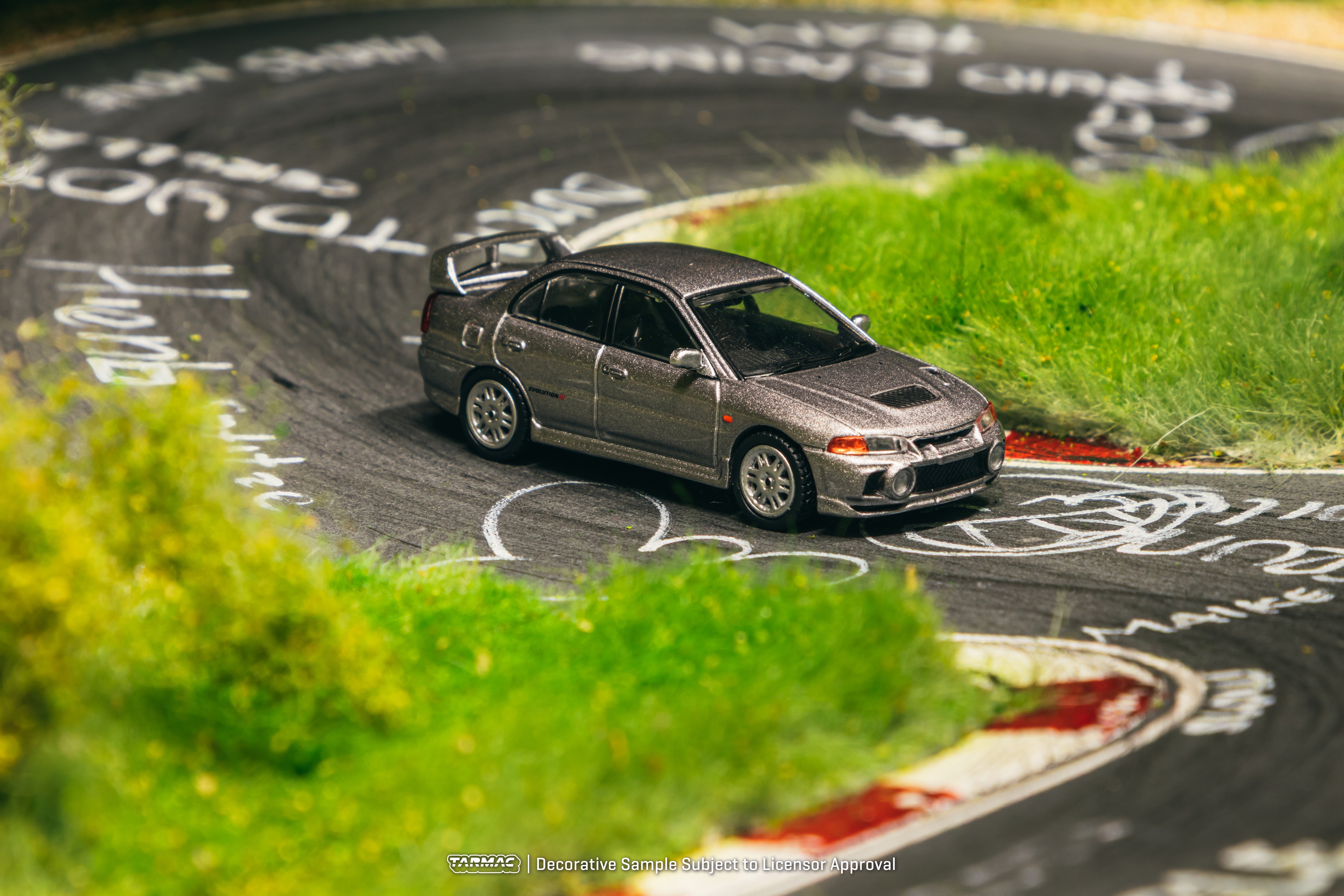 1/64 Mitsubishi Lancer GSR Evolution IV Silver with Tarmac Cards - Tarmac Works GLOBAL64