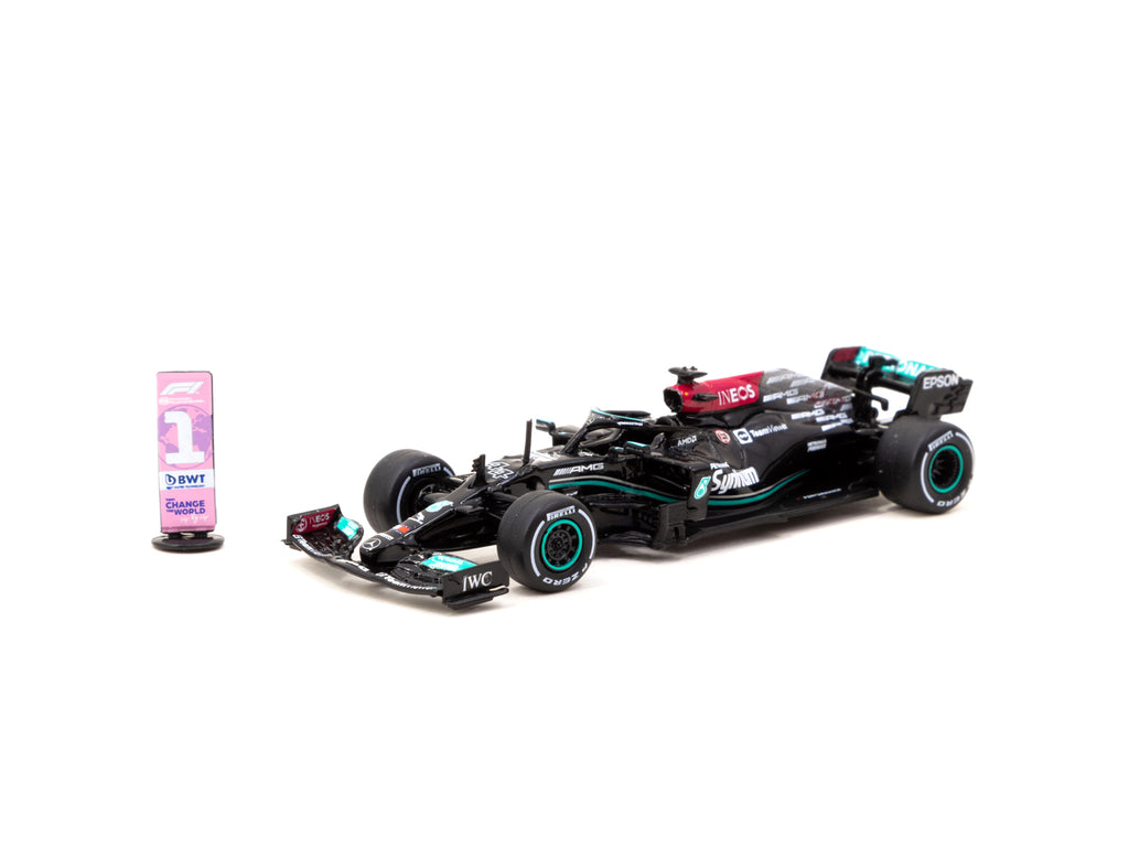 Tarmac Works 1/64 Mercedes-AMG F1 W12 E Performance São Paulo Grand Prix 2021 Winner Lewis Hamilton #44 - GLOBAL64