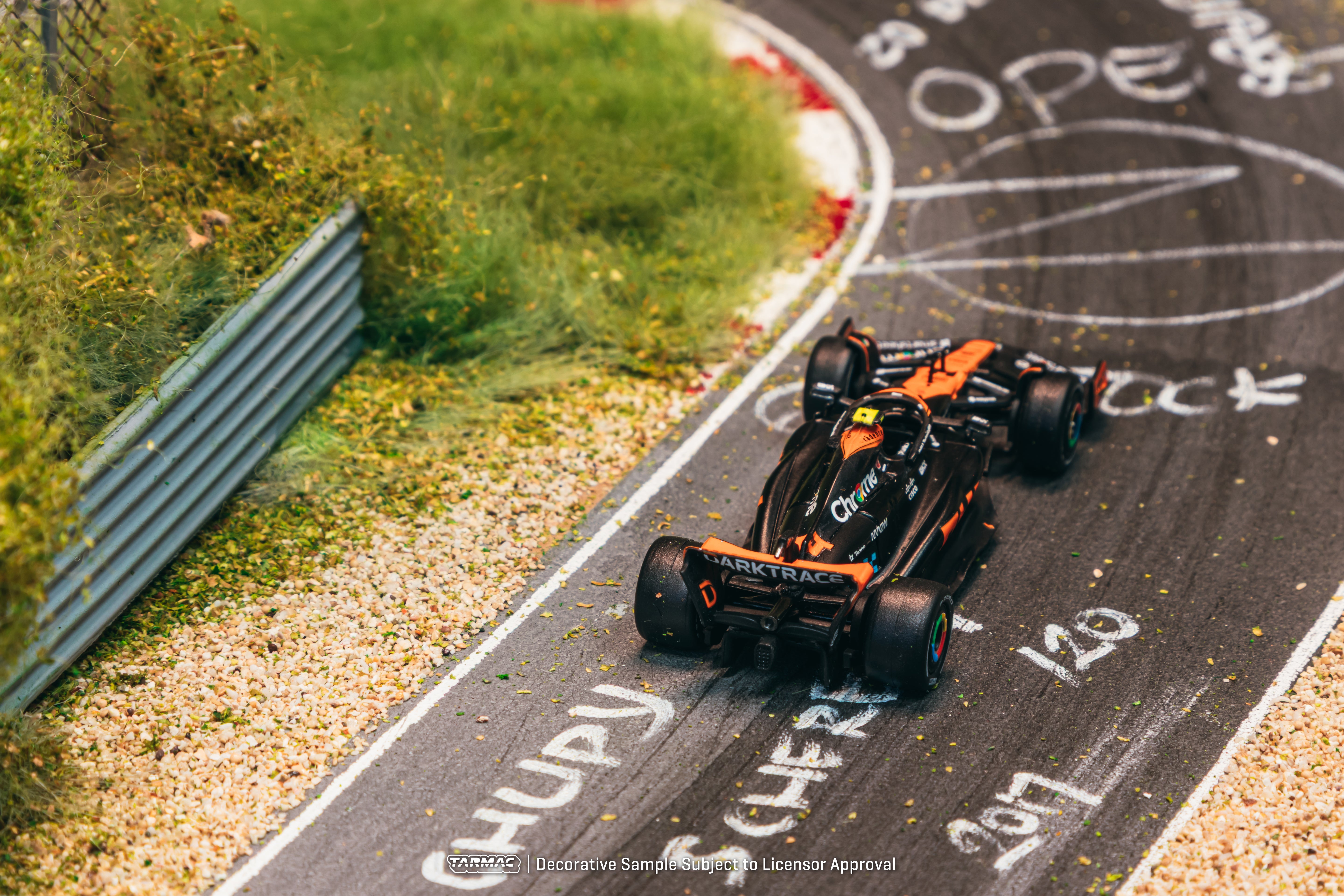 1/64 McLaren MCL60 Japanese Grand Prix 2023 #4 Lando Norris - Tarmac Works x iXO Models GLOBAL64