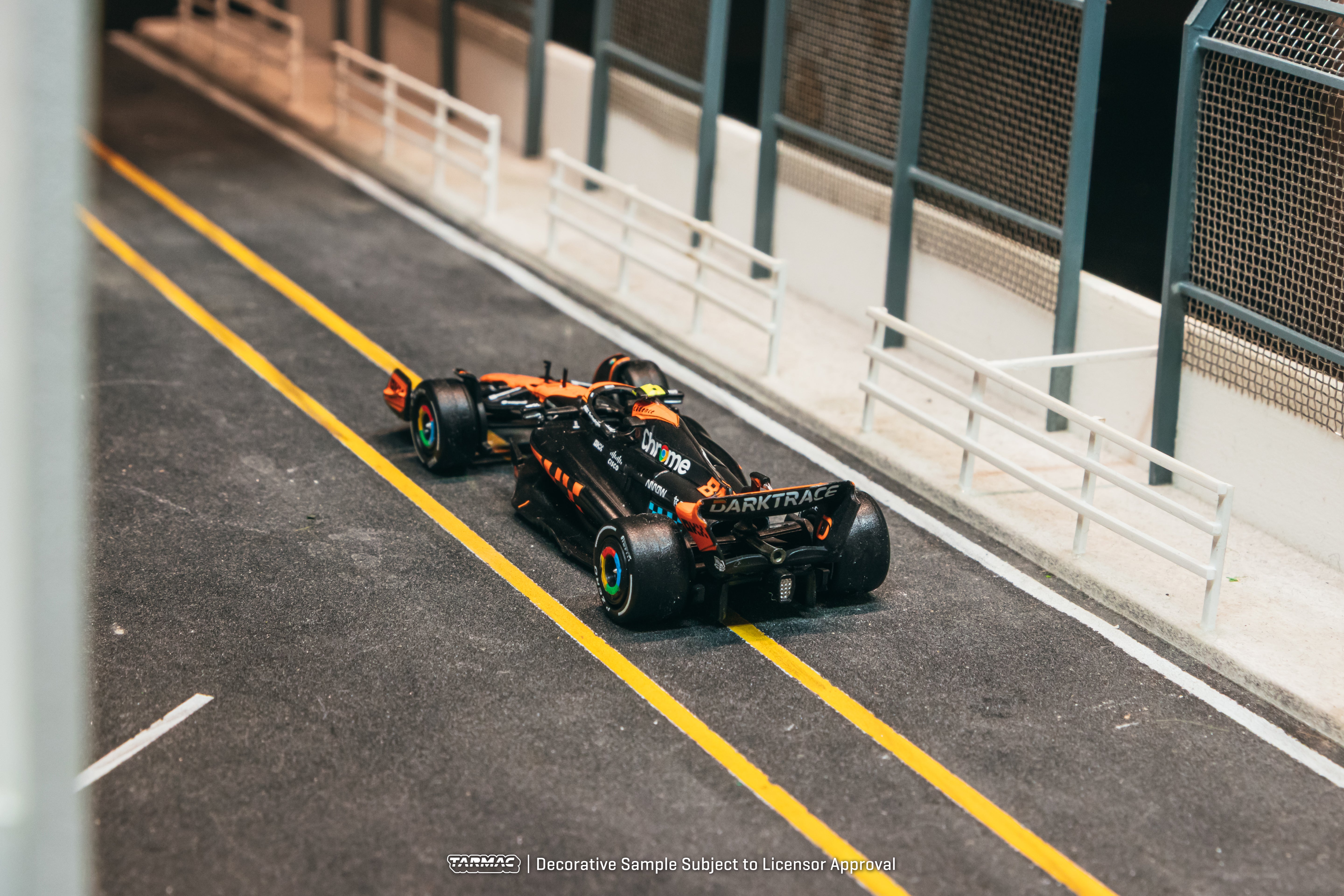 1/64 McLaren MCL60 Japanese Grand Prix 2023 #81 Oscar Piastri - Tarmac Works x iXO Models GLOBAL64