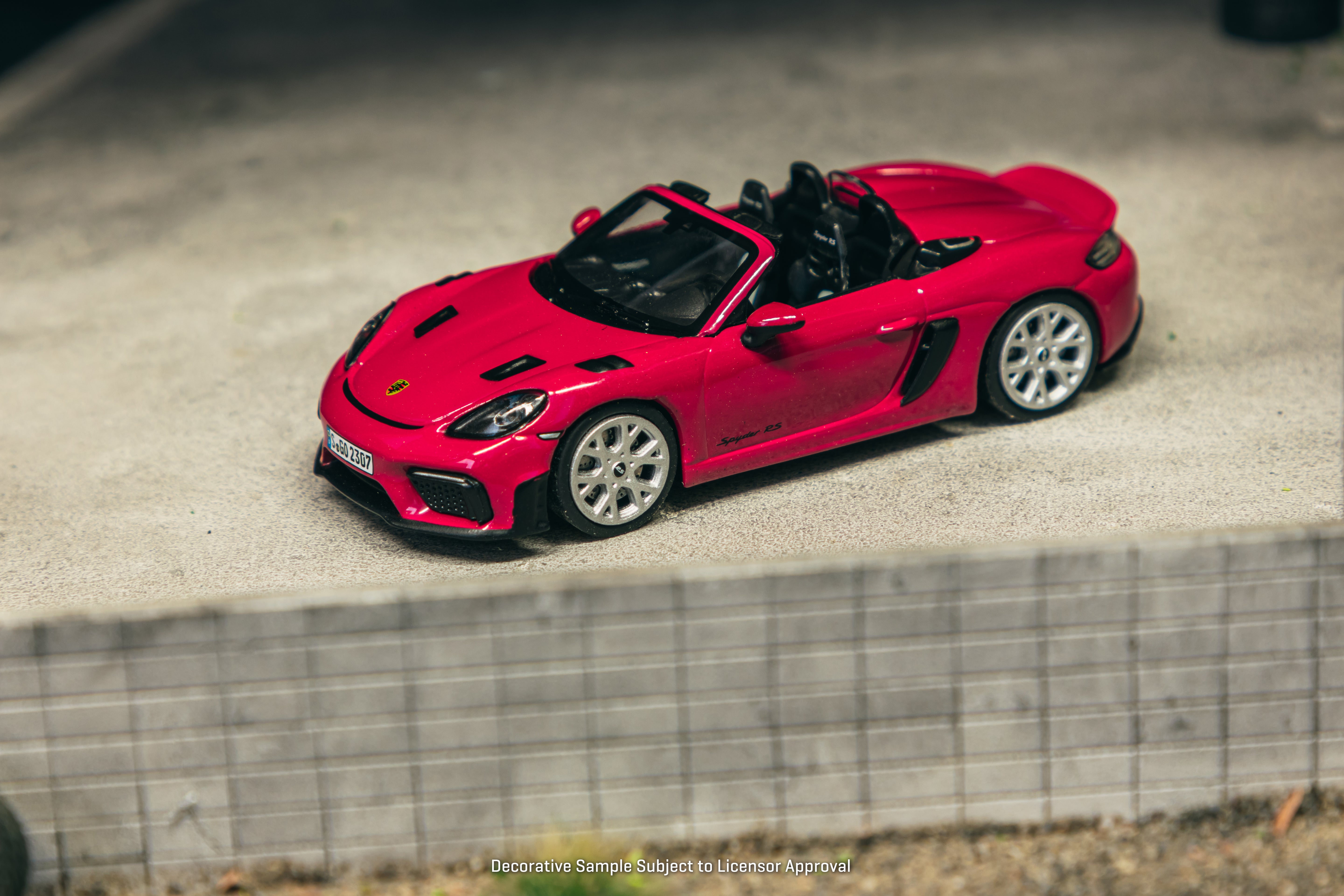 1/64 Porsche 718 Spyder RS Ruby Star Neo - Tarmac Works X Minichamps COLLAB64