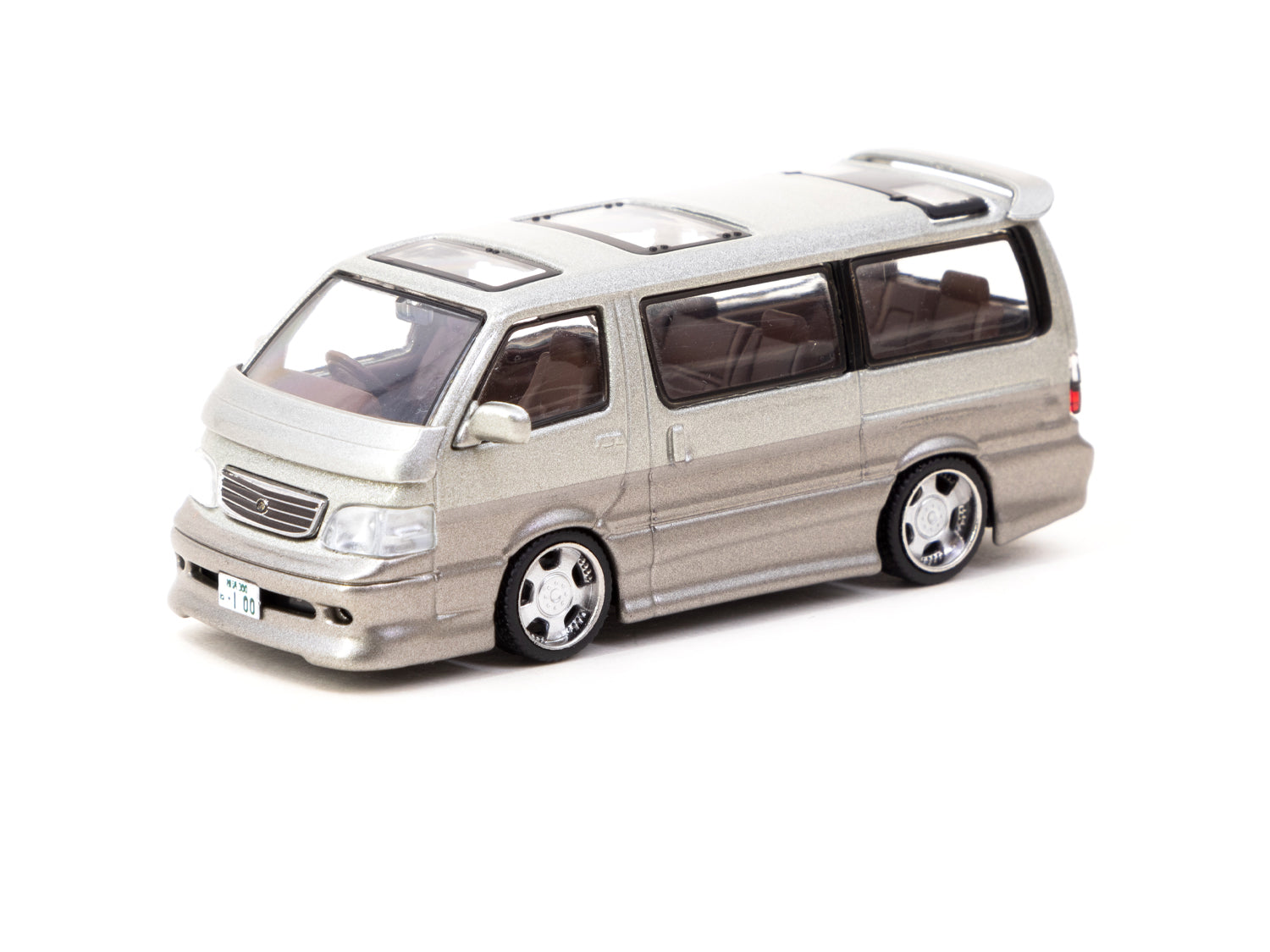 1/64 Toyota Hiace Wagon Custom Silver/Brown - Tarmac Works ROAD64