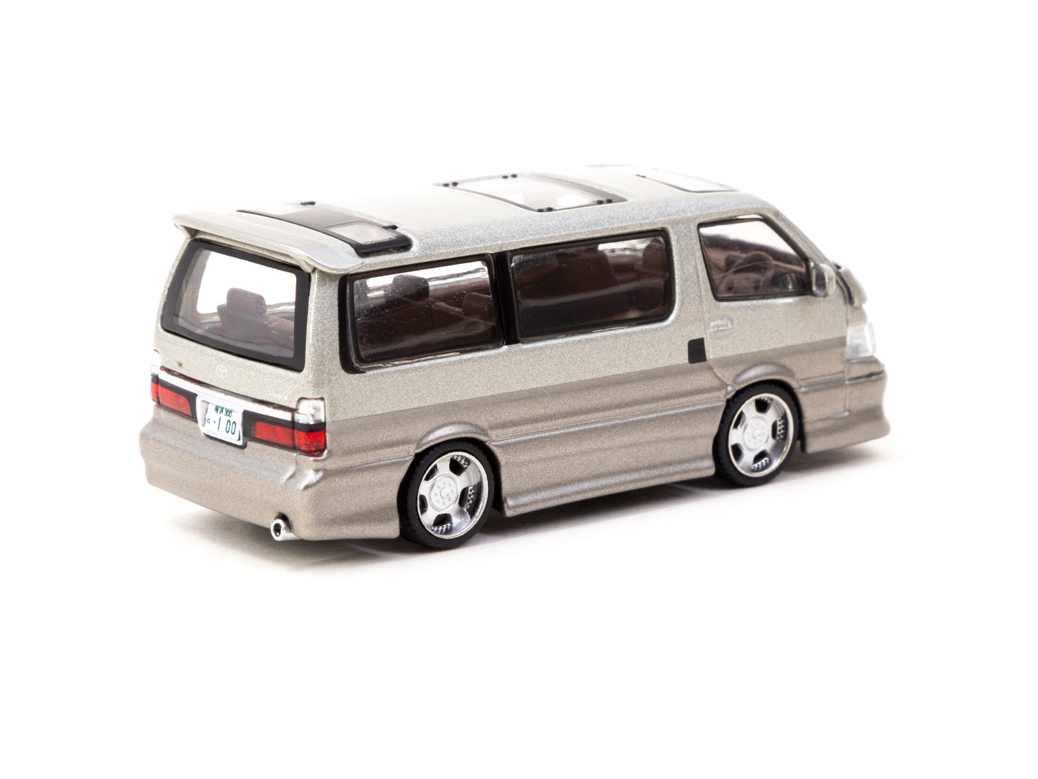 1/64 Toyota Hiace Wagon Custom Silver/Brown - Tarmac Works ROAD64