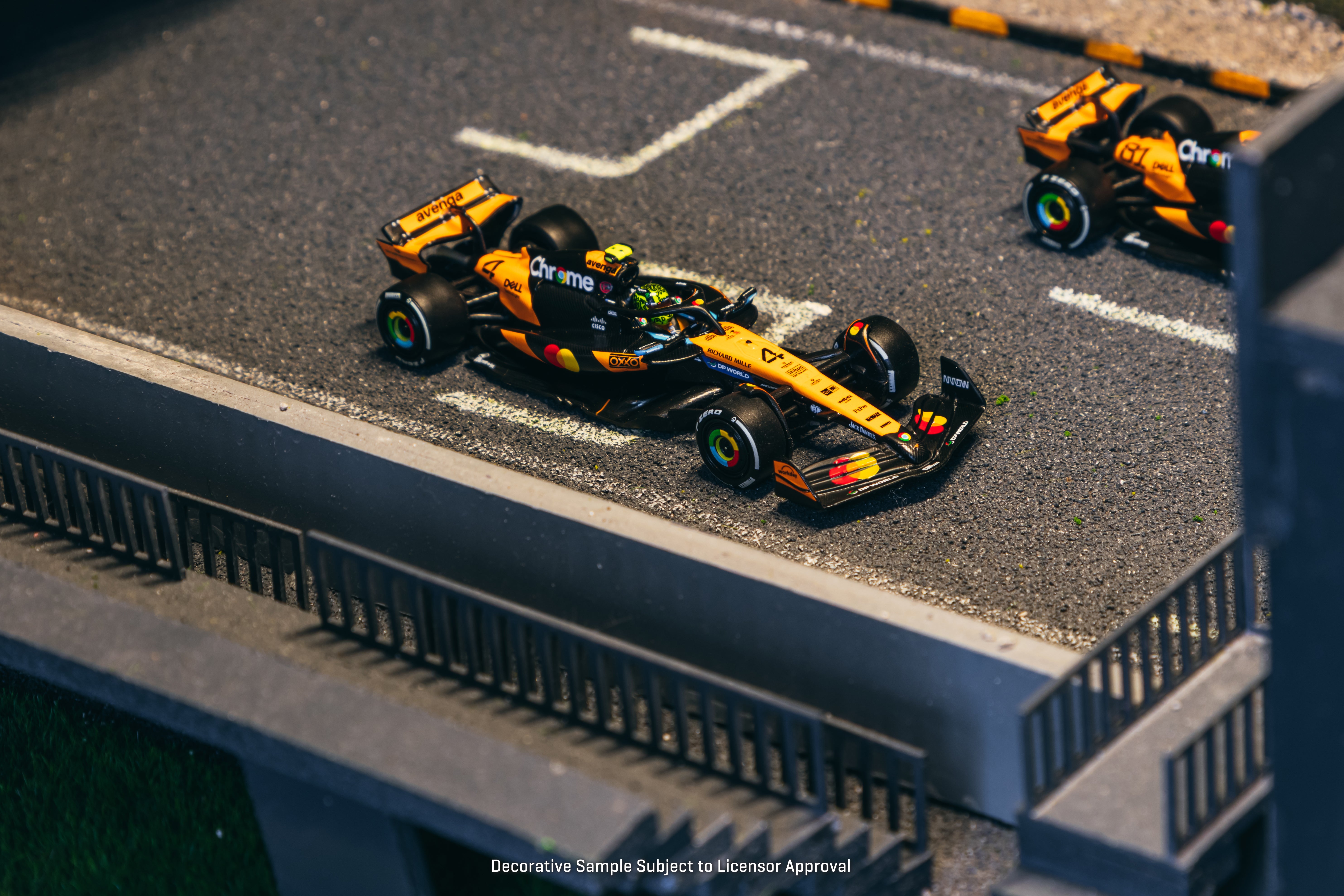 Minichamps 1/64 McLaren Formula 1 Team MCL39 Lando Norris - China