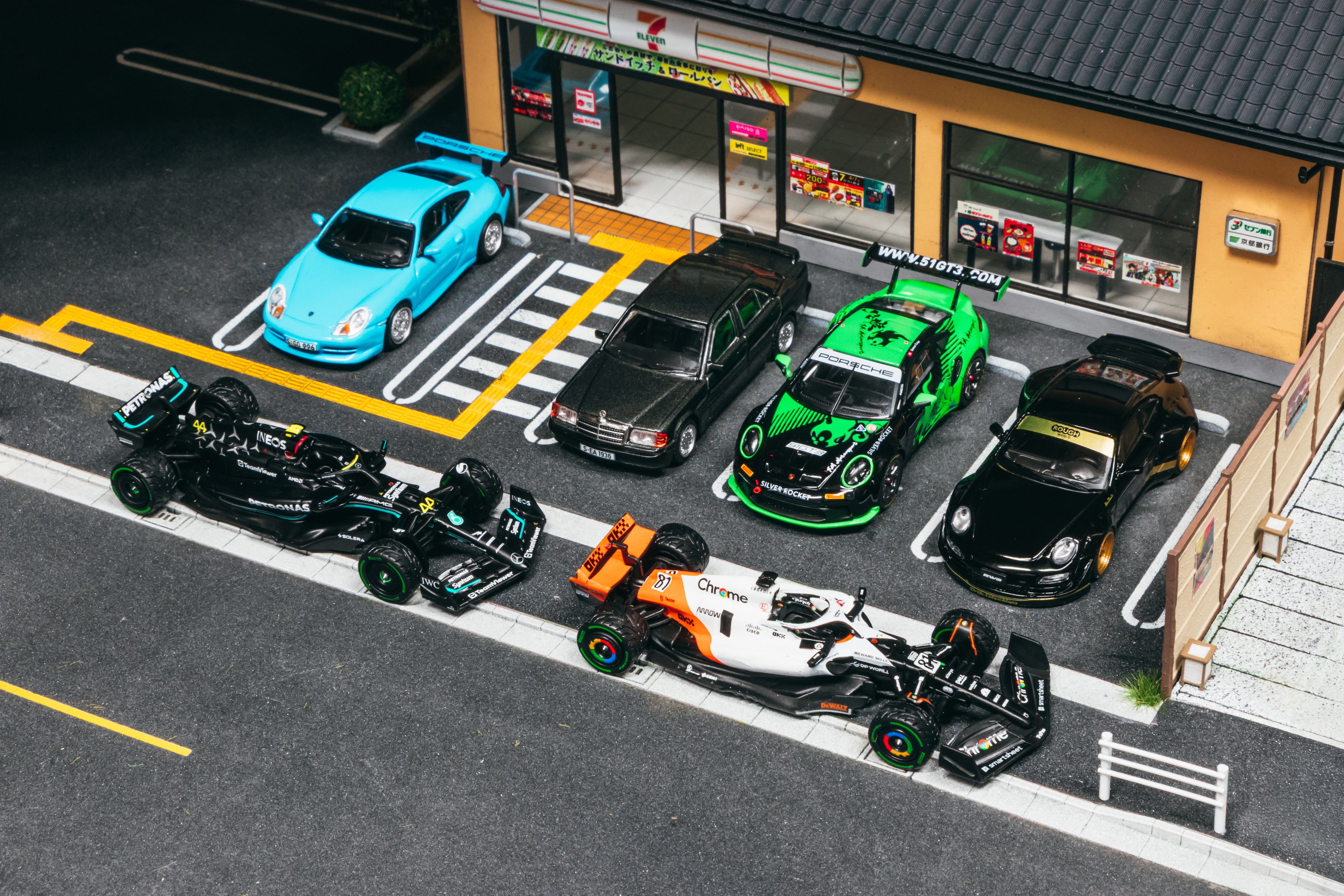 1/64 scale – Tarmac Works