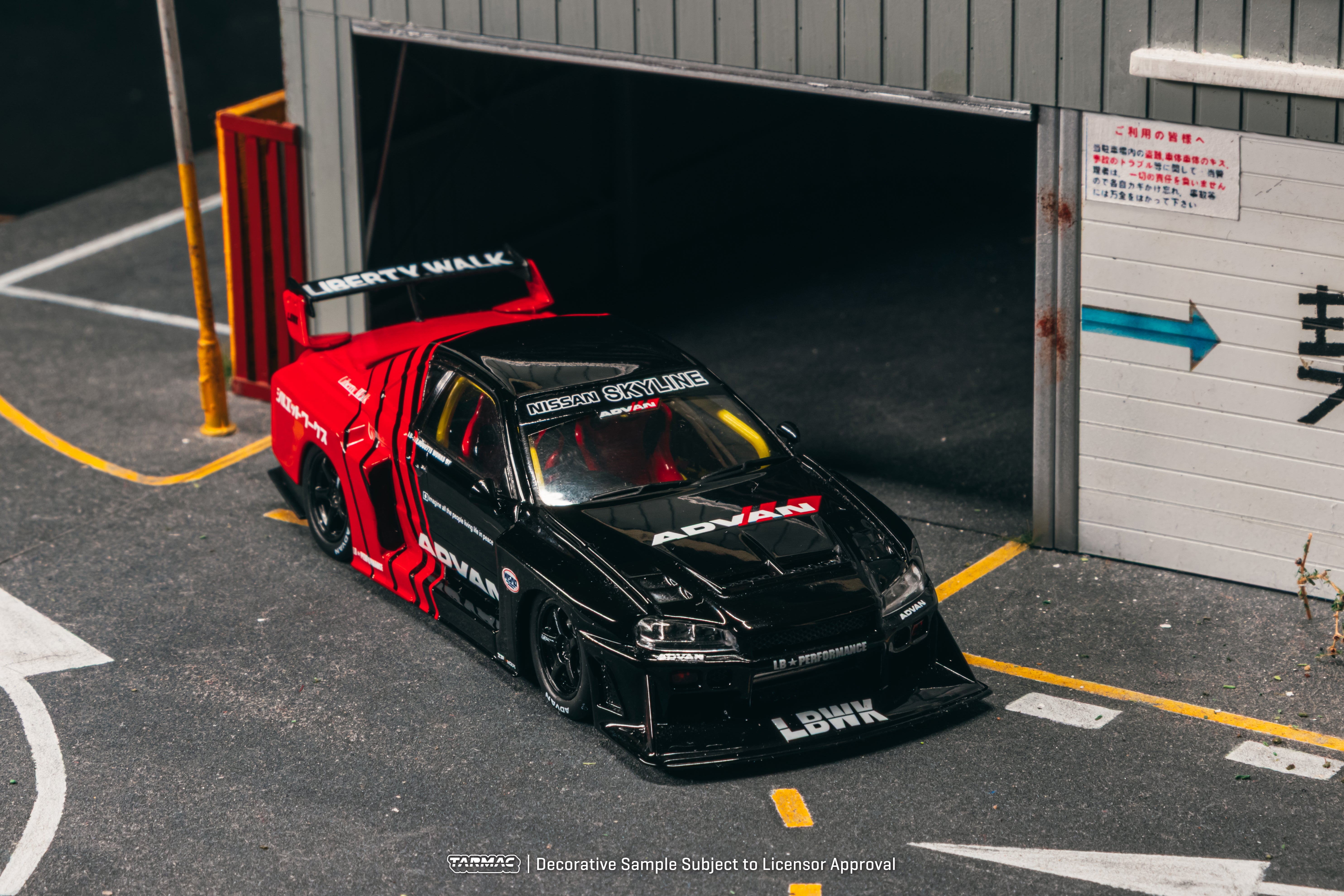 1/43 Liberty Walk LB-ER34 Super Silhouette SKYLINE ADVAN - Tarmac
