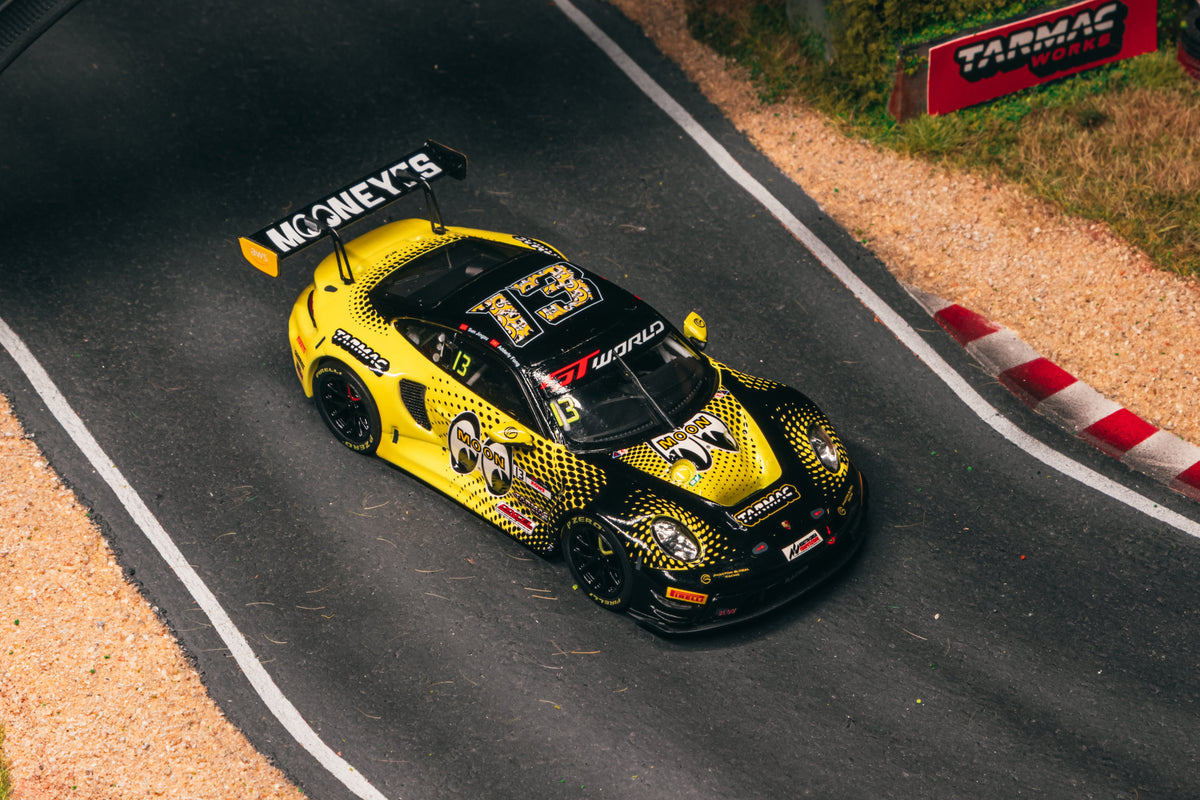 1/43 Porsche 911 GT3 R GT World Challenge Asia 2025 Fuji #13 Phantom Global Racing - Tarmac Works x iXO Models HOBBY43