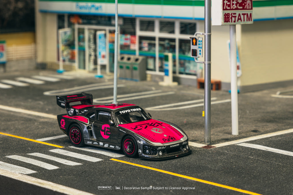 Tarmac Works  X iXO Models 1/64 Bisimoto Porsche 935 K3V with Tarmac Cards Combo Set - HOBBY64