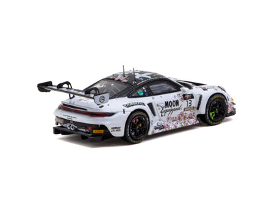 1/64 Porsche 911 GT3 R Suzuka 1000km - Intercontinental GT Challenge 2025 - Phantom Global Racing #13 with Tarmac Cards - Tarmac Works x iXO Models HOBBY64