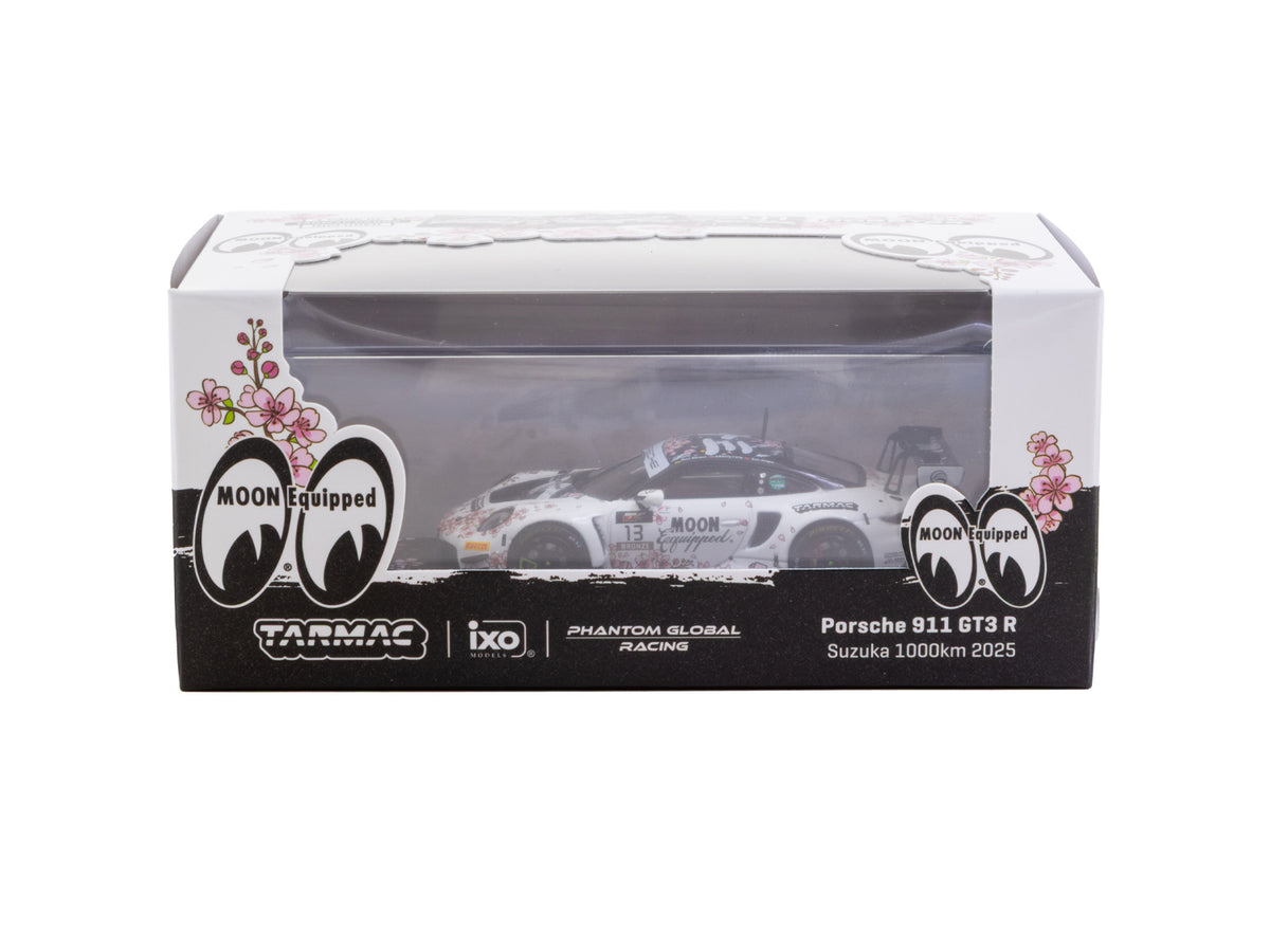 1/64 Porsche 911 GT3 R Suzuka 1000km - Intercontinental GT Challenge 2025 - Phantom Global Racing #13 with Tarmac Cards - Tarmac Works x iXO Models HOBBY64