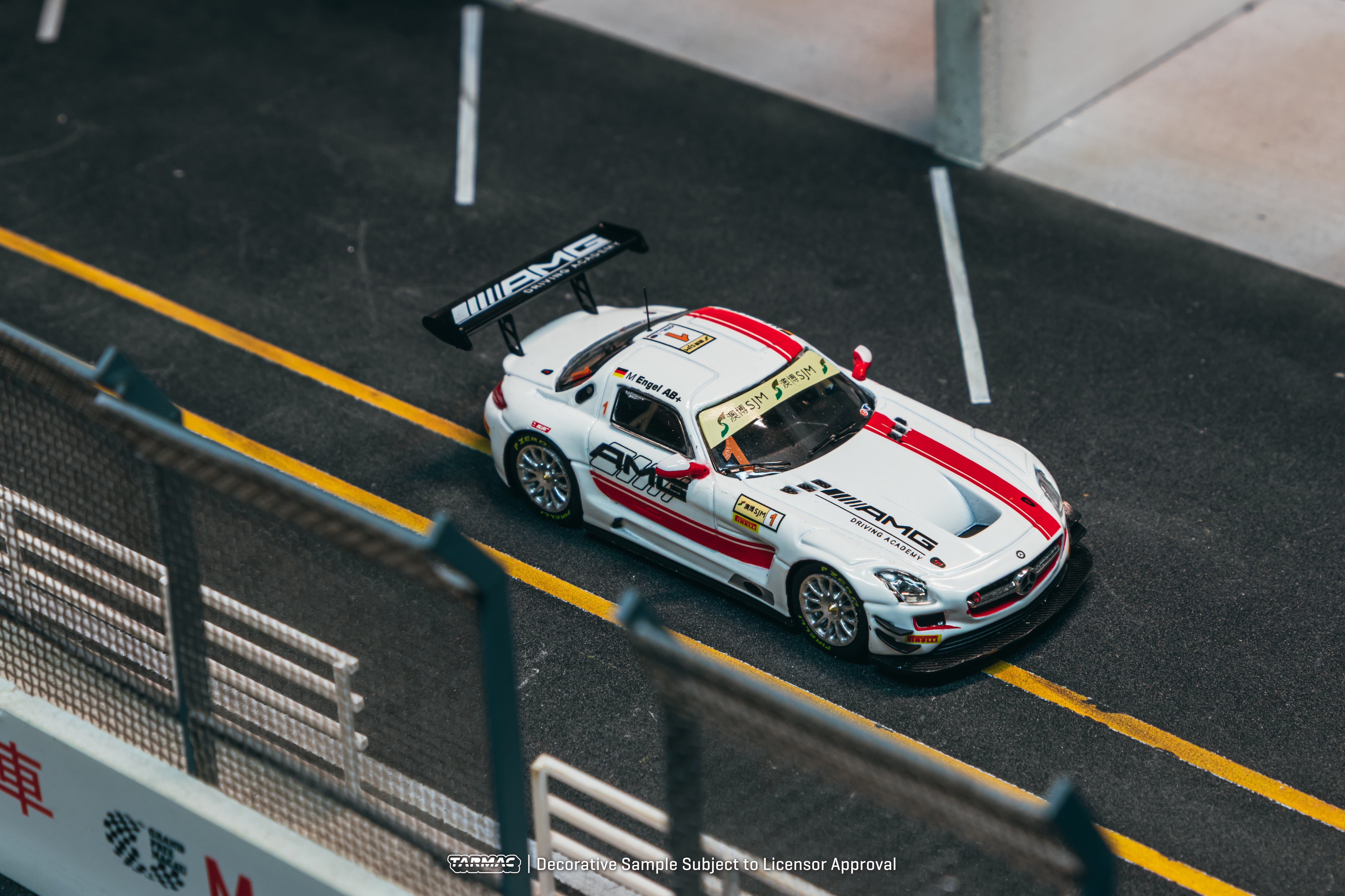1/64 Mercedes-Benz SLS AMG GT3 Macau GT Cup - FIA GT World Cup 2015 #1 Winner - Maro Engel - Tarmac Works HOBBY64
