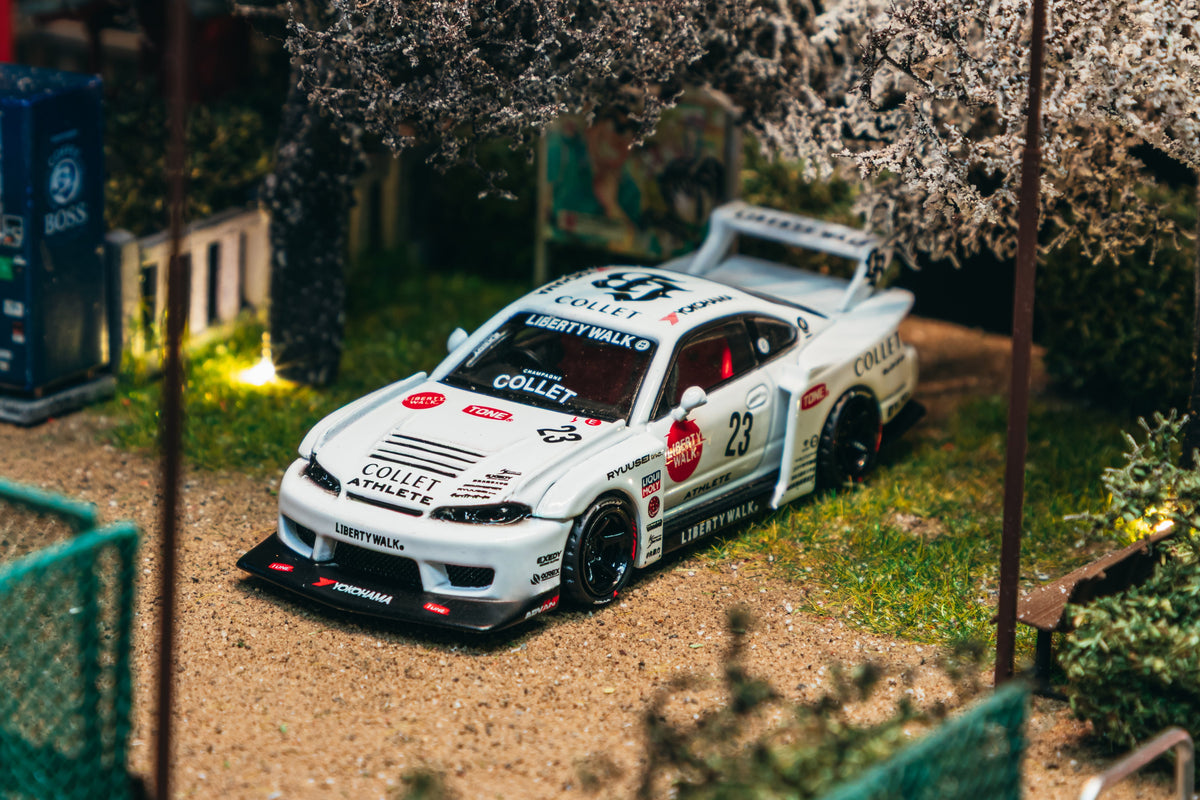 1/64 LB-Super Silhouette Nissan SILVIA (S15) Drift 2025 - Tarmac Works HOBBY64
