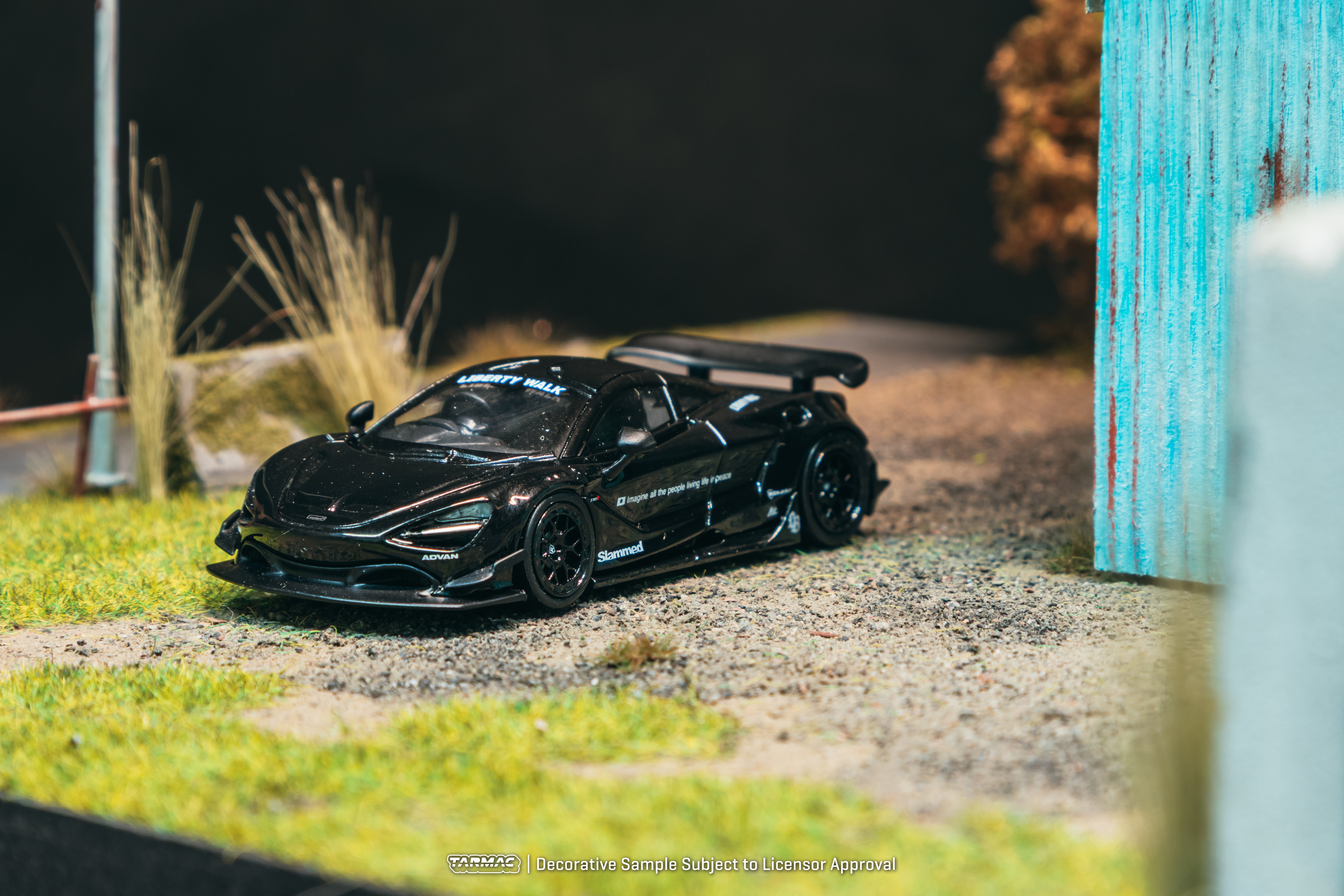 1/64 LB-WORKS 720S Black - Tarmac Works HOBBY64