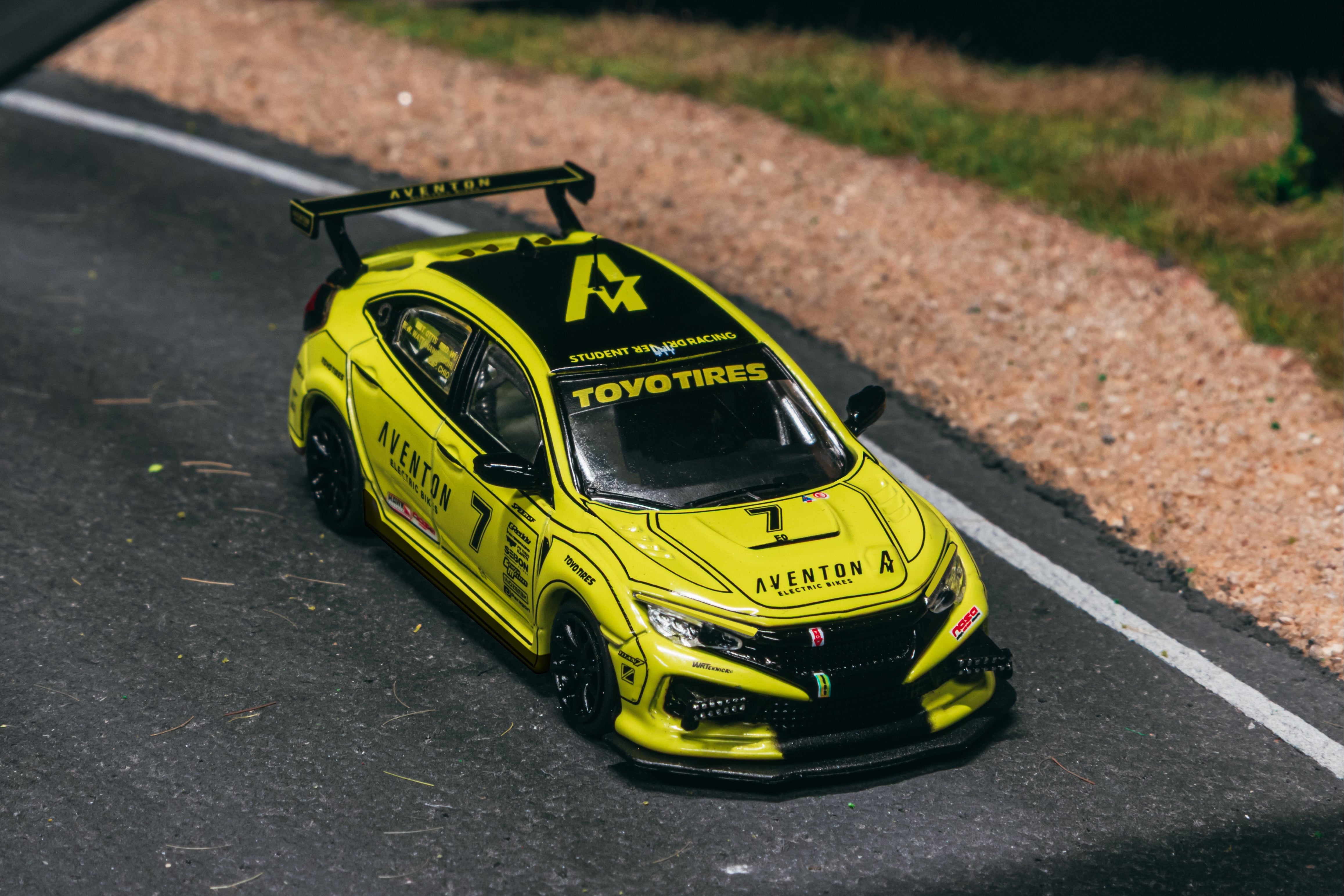 1/64 Honda Civic TYPE R FK8 NASA Western Endurance Racing Championship 2022 #7 Student Driver (by Daniel Wu) - Tarmac Works HOBBY64