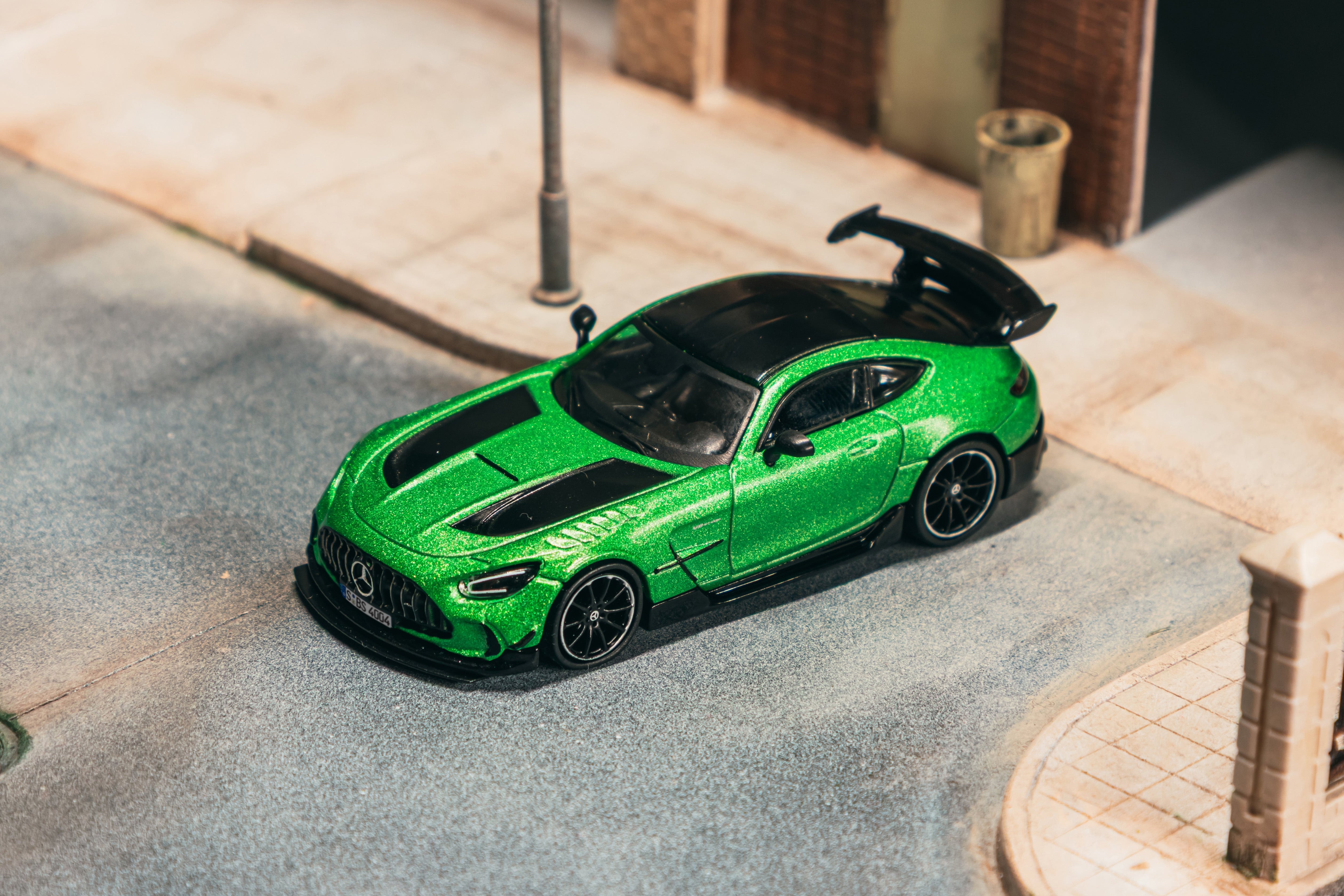 1/64 Mercedes-Benz AMG GT Black Series Green - Tarmac Works GLOBAL64