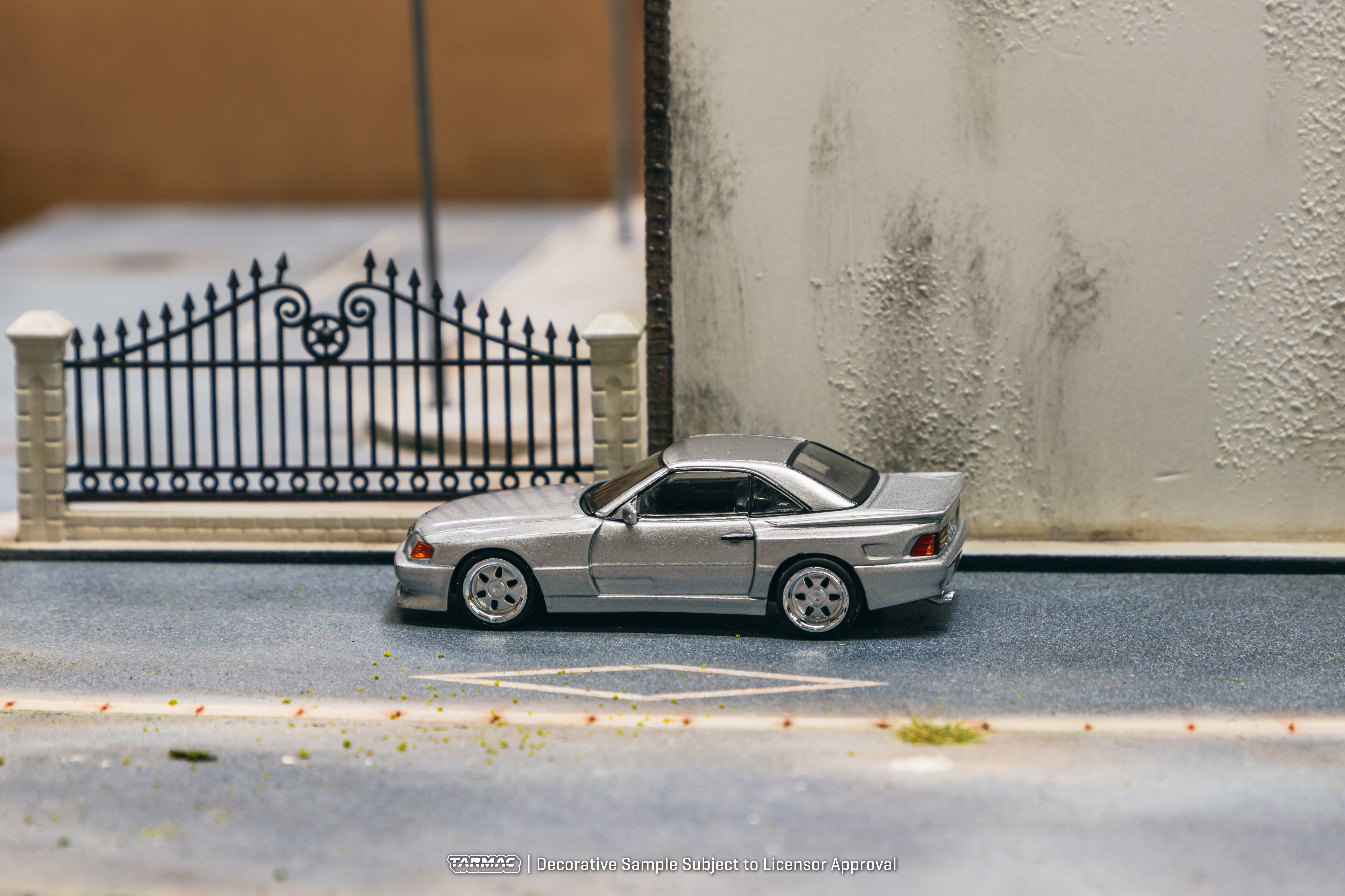 Tarmac Works 1/64 Mercedes-Benz SL 500 Koenig Specials Silver - GLOBAL