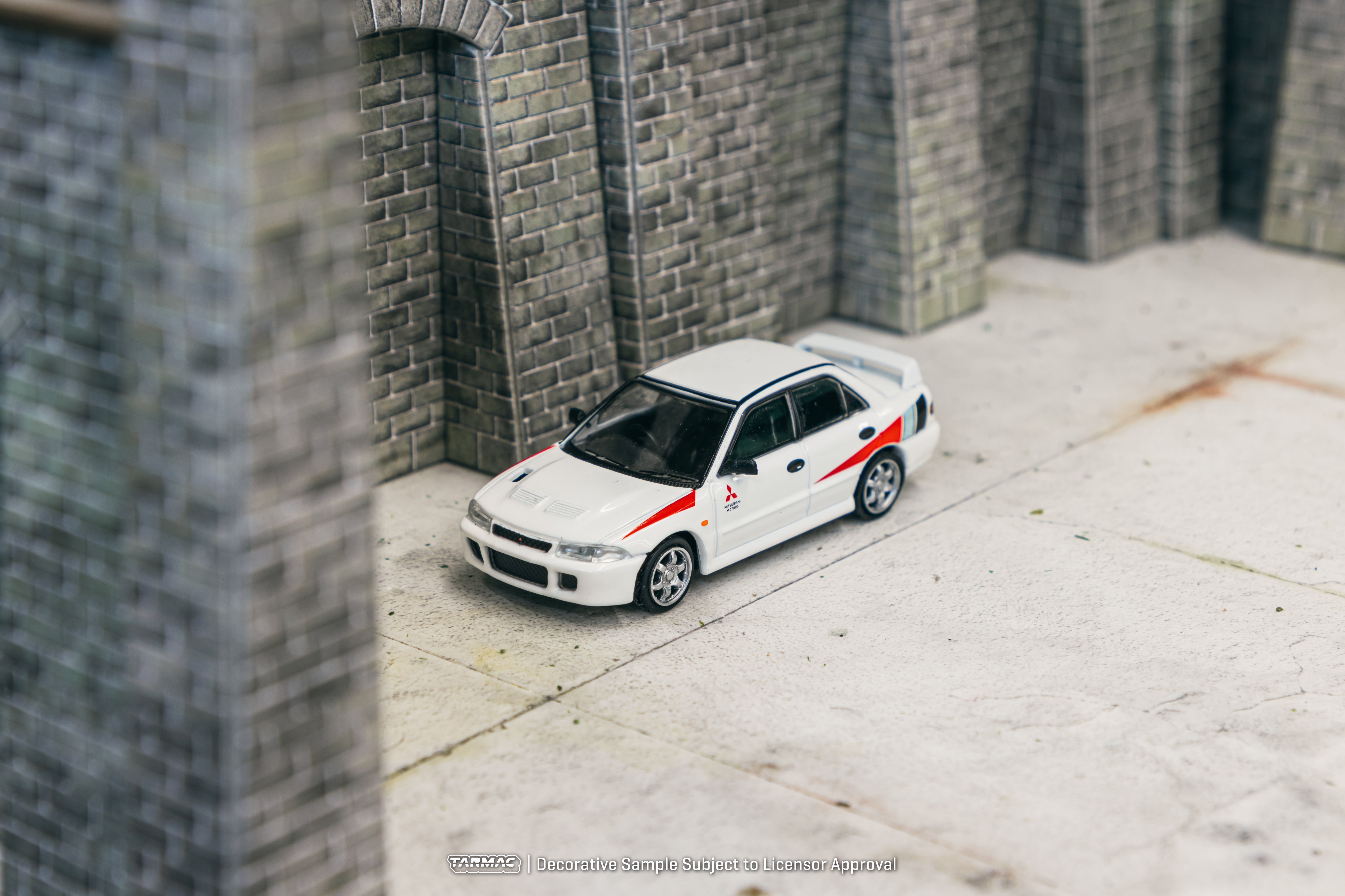 1/64 Mitsubishi Lancer RS Evolution White - Tarmac Works GLOBAL64