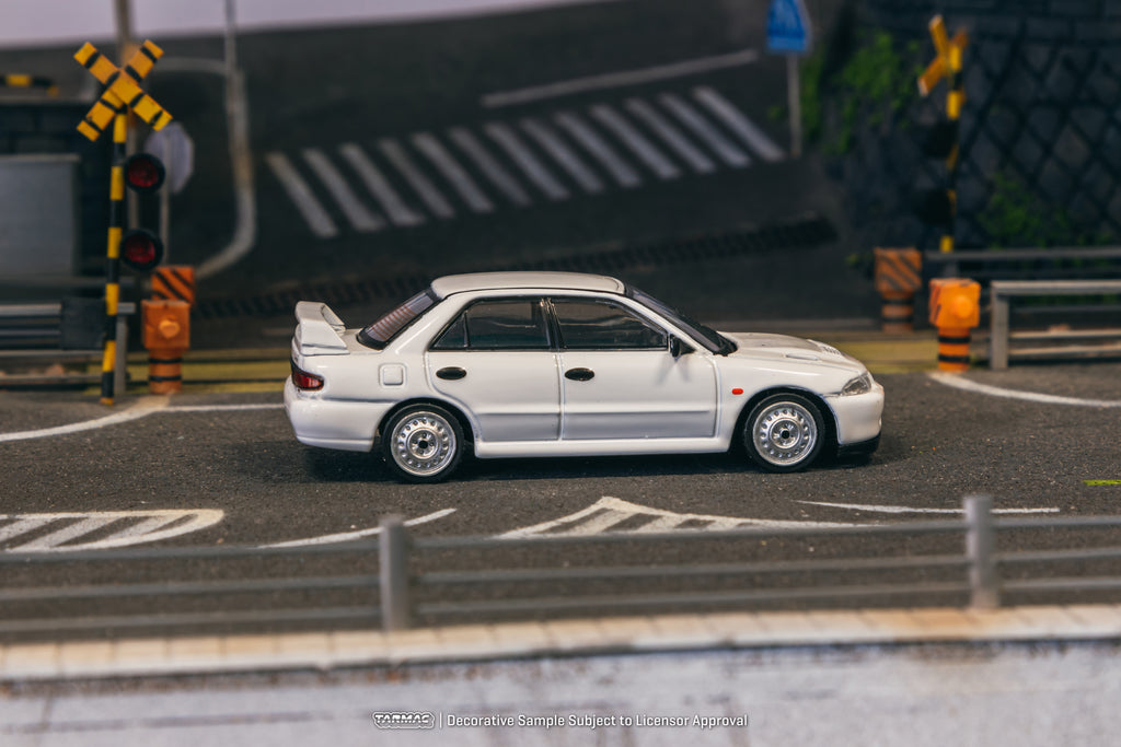 Tarmac Works 1/64 Mitsubishi Lancer RS Evolution II White - Malaysia Special Edition - GLOBAL64