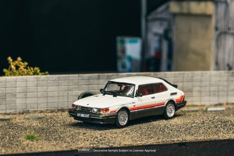 Tarmac Works 1/64 Saab 900 Turbo White - GLOBAL64