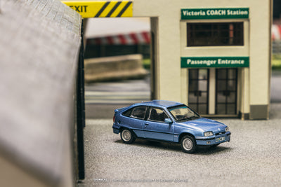 1/64 Opel Kadett Gsi Blue Metallic - Tarmac Works GLOBAL64