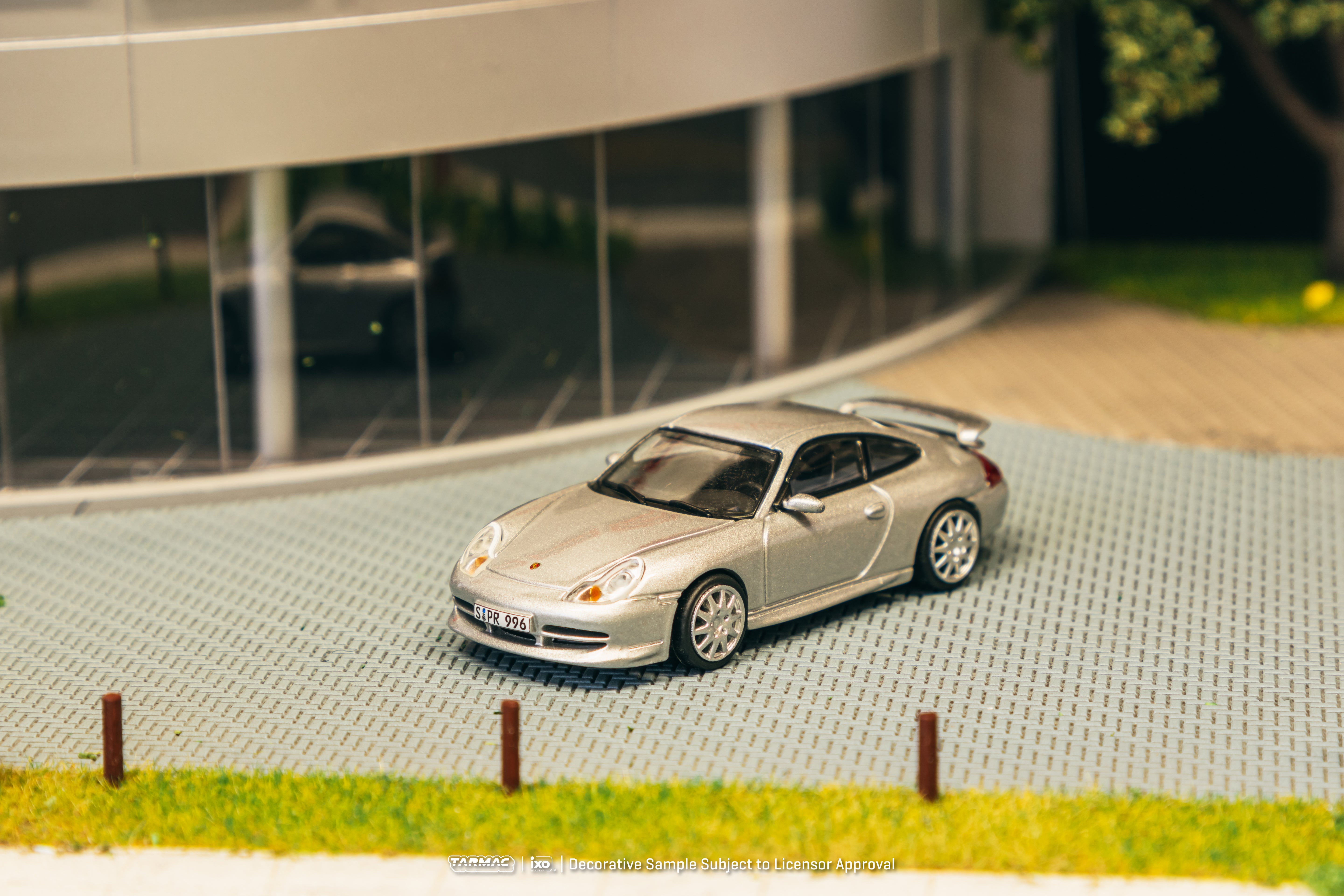 1/64 Porsche 911 GT3 (type 996) Silver - Tarmac Works X iXO Models GLOBAL64