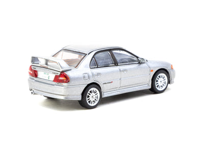 1/64 Mitsubishi Lancer GSR Evolution IV Silver with Tarmac Cards - Tarmac Works GLOBAL64