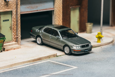 1/64 Lexus LS400 Flint Grey - Tarmac Works GLOBAL64