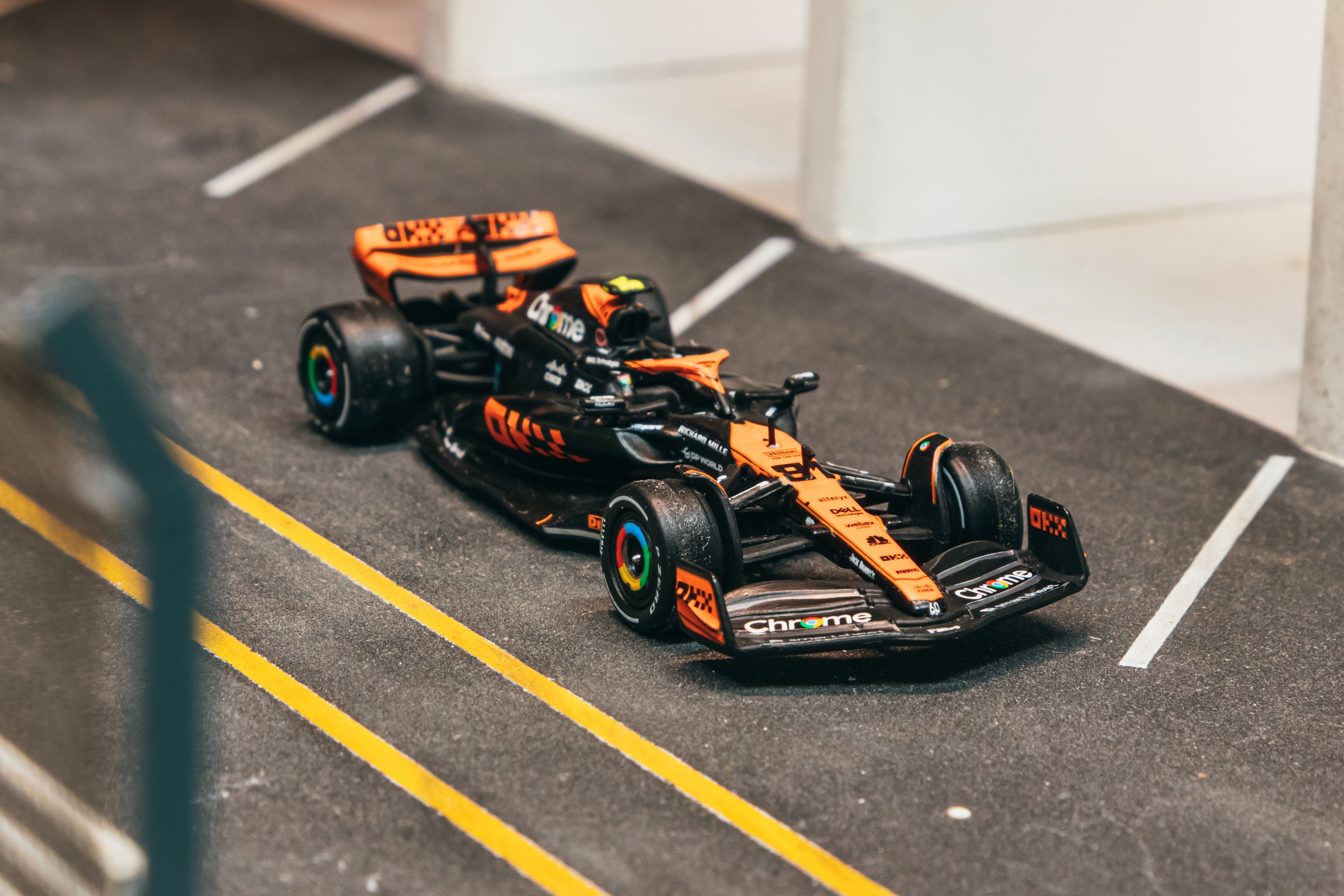 1/64 McLaren MCL60 Japanese Grand Prix 2023 #81 Oscar Piastri - Tarmac Works x iXO Models GLOBAL64