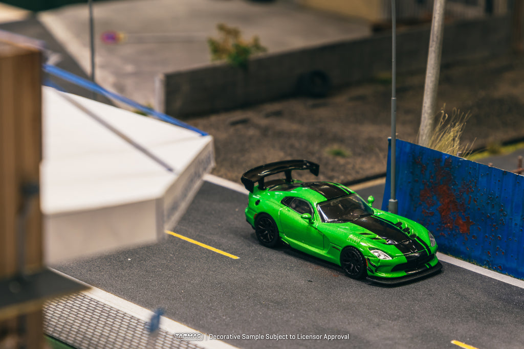 Tarmac Works 1/64 Dodge Viper ACR Extreme Green Metallic  - GLOBAL64