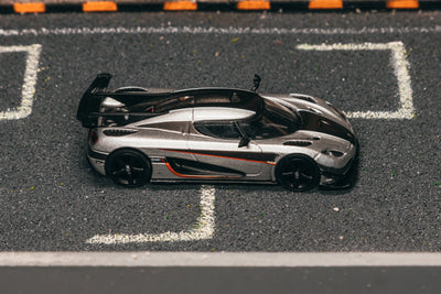 1/64 Koenigsegg One:1 Silver - Tarmac Works GLOBAL64
