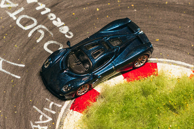 1/64 Pagani Utopia Blue Metallic - Tarmac Works GLOBAL64
