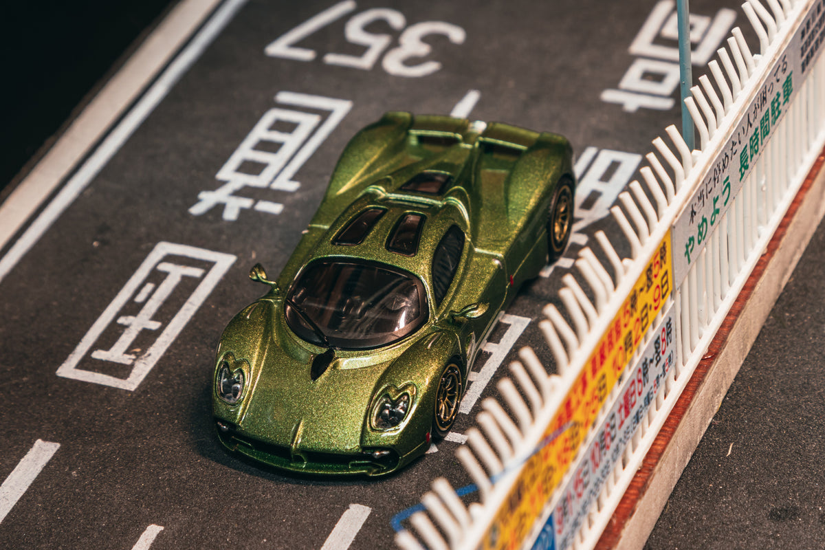 1/64 Pagani Utopia Green Metallic - Tarmac Works GLOBAL64