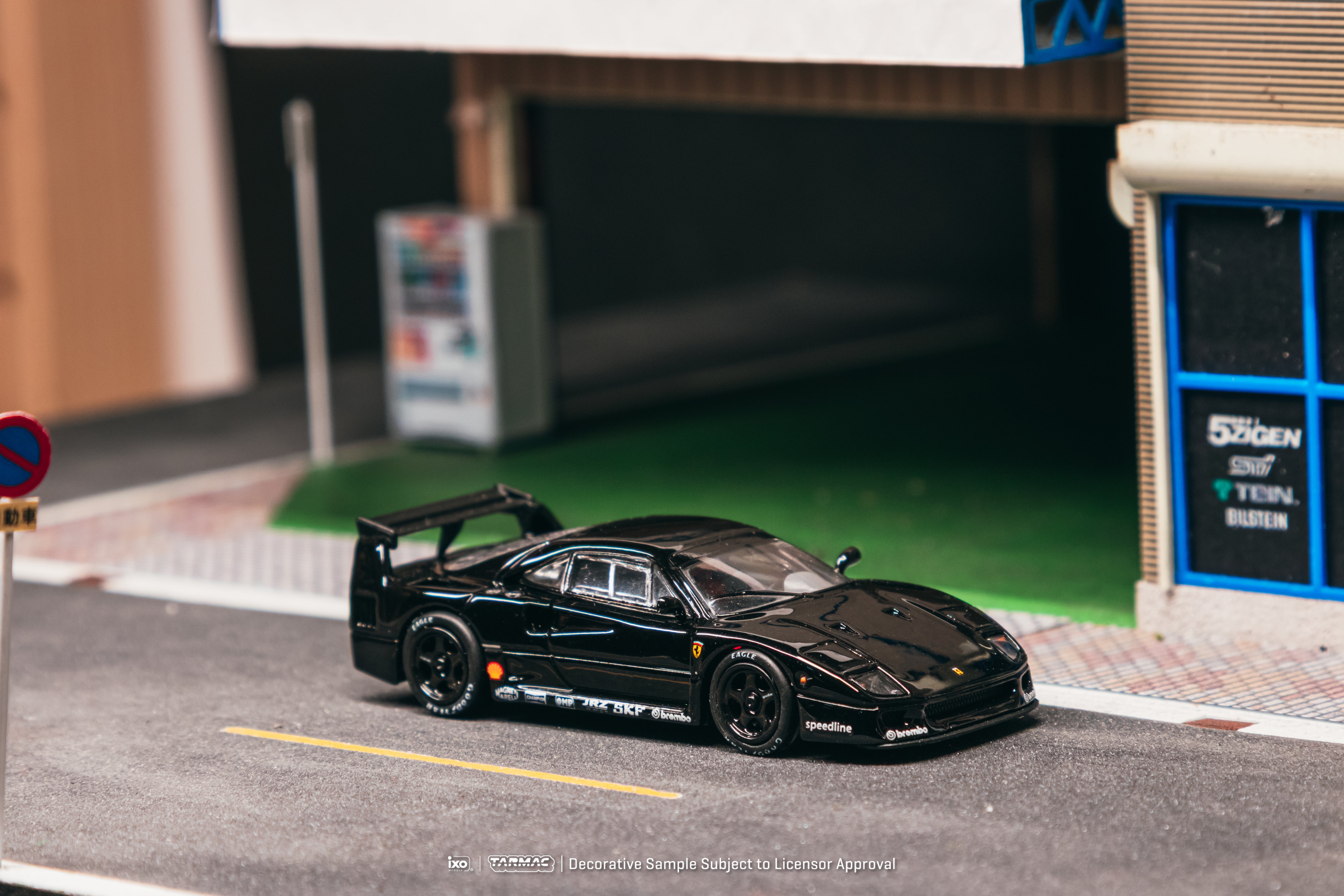 1/64 Ferrari F40 Black - Event Special Edition - Tarmac Works X iXO Mo