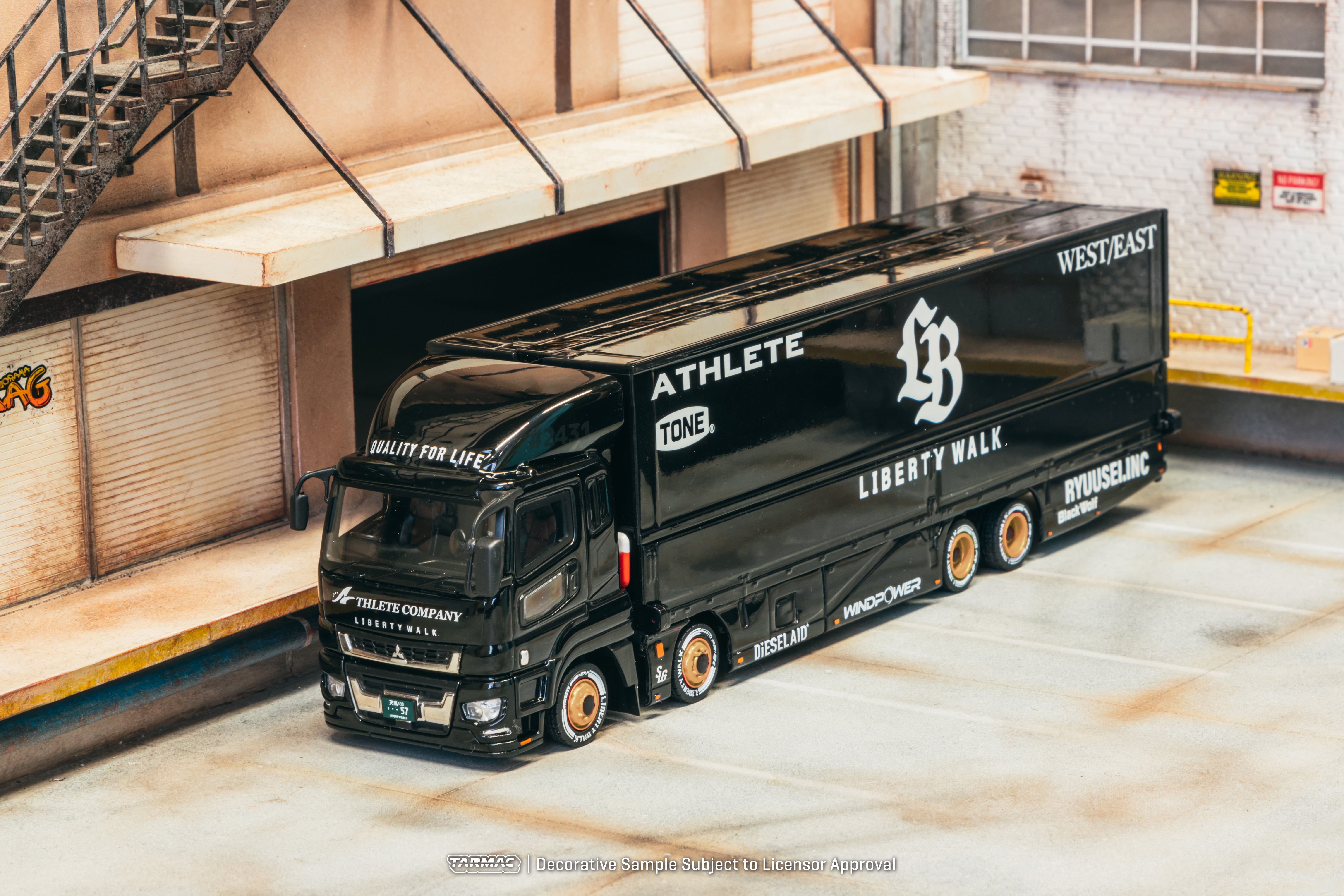 1/64 Liberty Walk Mitsubishi Fuso Super Great LB- TRUCKS Black