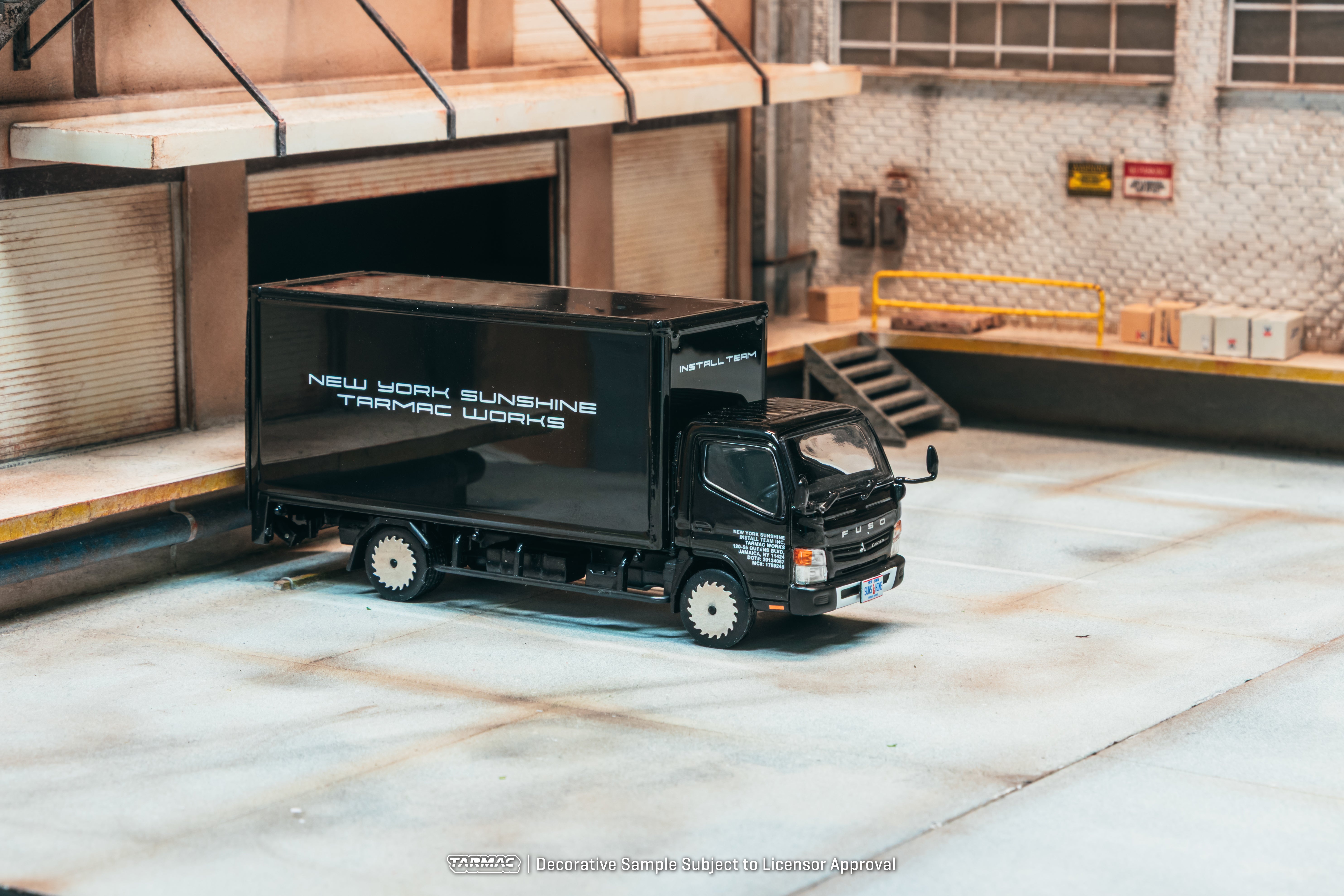 1/64 Mitsubishi Fuso Canter New York Sunshine - New York Sunshine