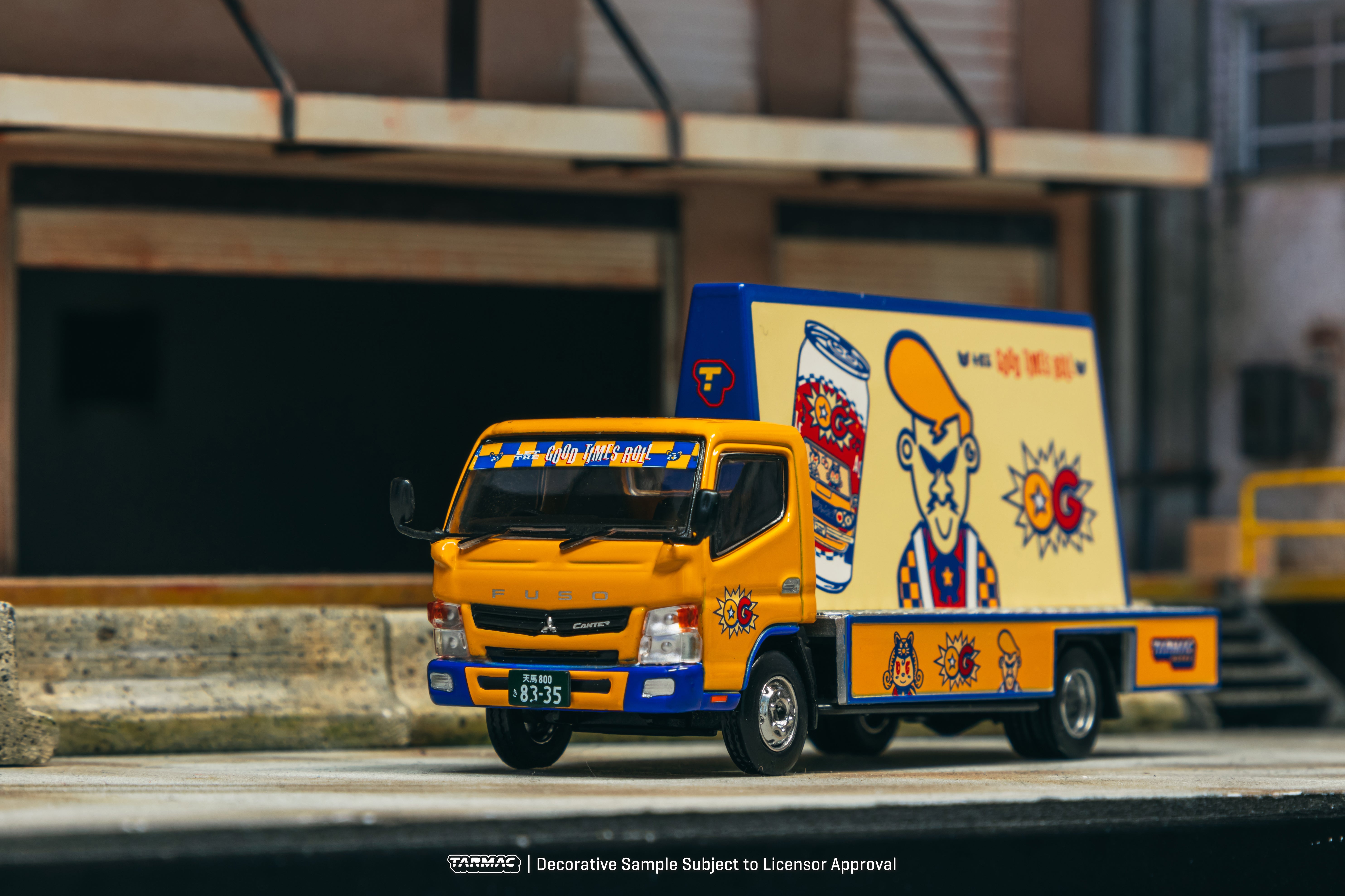 Tarmac Works 1/64 Mitsubishi Fuso Canter OG - TRUCK64