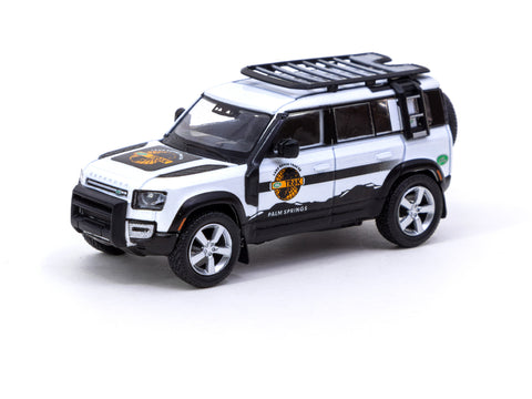 Tarmac Works 1/64 Land Rover Defender 110 TRēK Edition - GLOBAL64